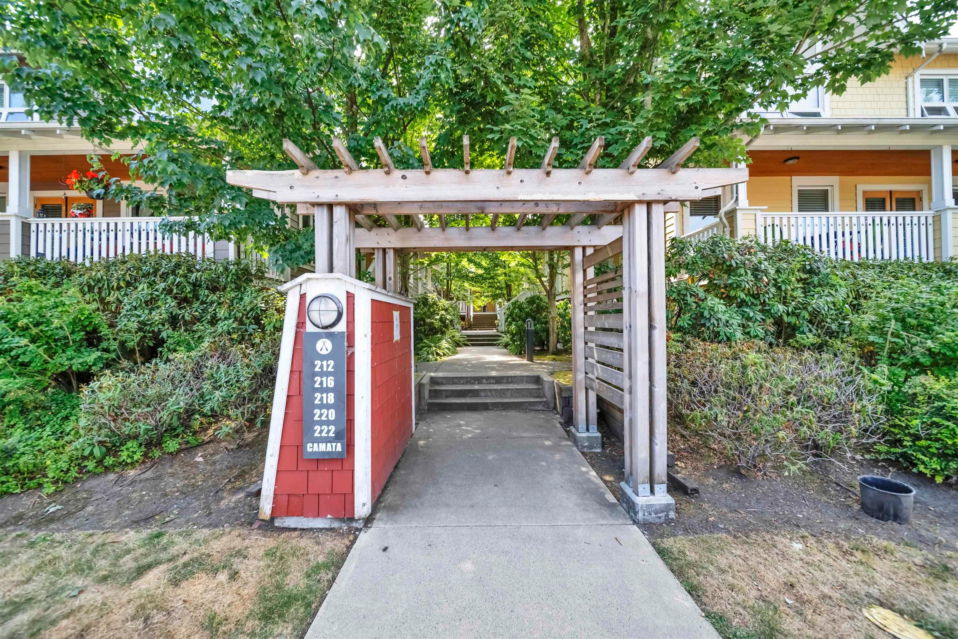 4 - 218 Camata Street, New Westminster, V3M 0H8 — photo 2