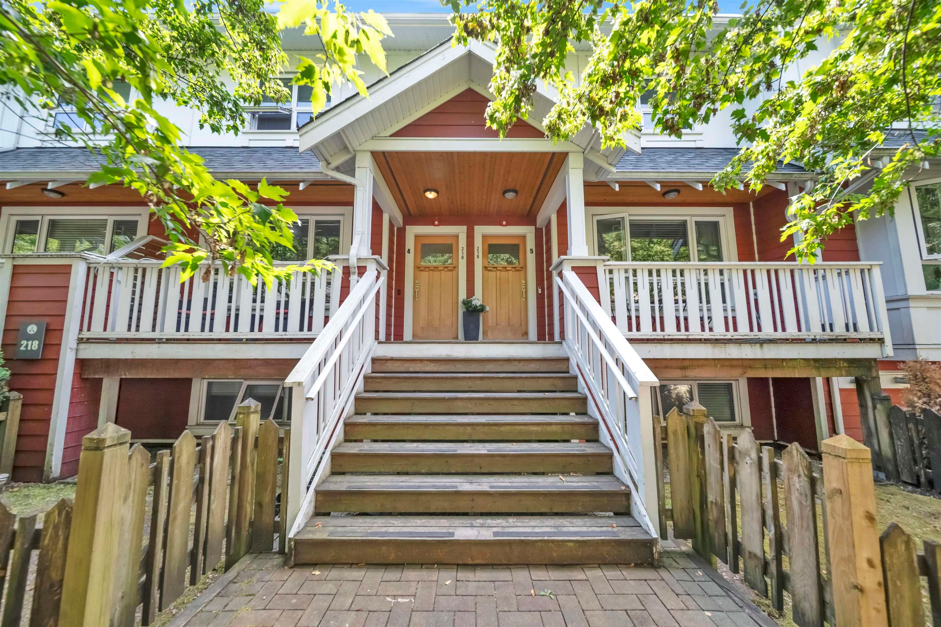 4 - 218 Camata Street, New Westminster, V3M 0H8 — photo 1