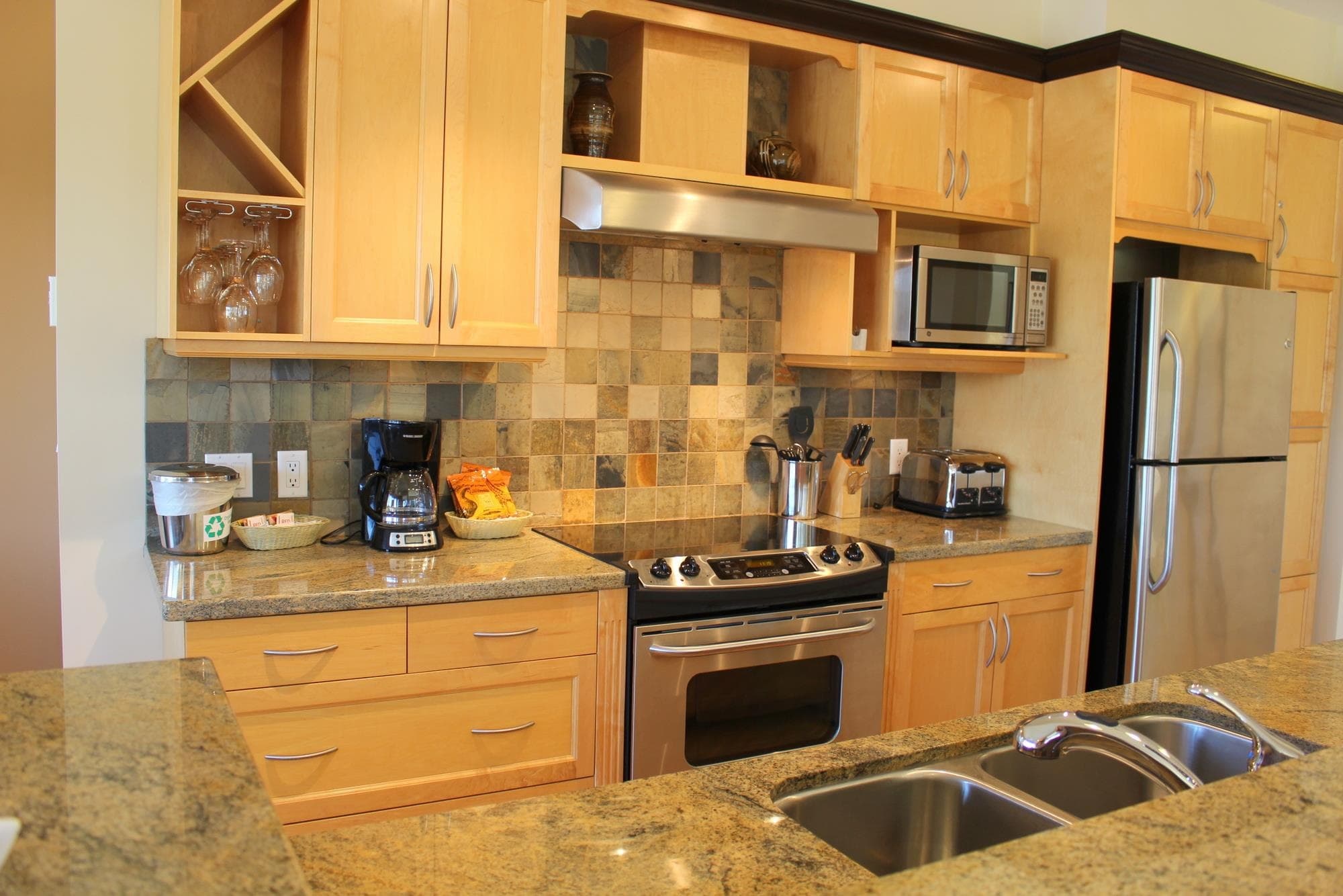 18D - 12849 Lagoon Road, Madeira Park, V0N 2H0 — photo 5