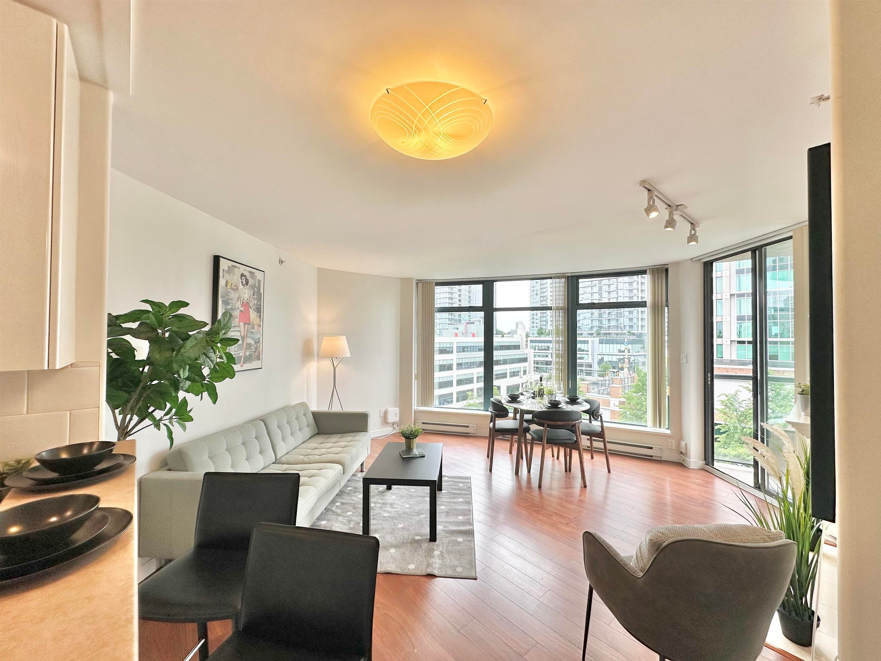 902 - 4567 Hazel Street, Burnaby, V5H 4V4 — photo 4