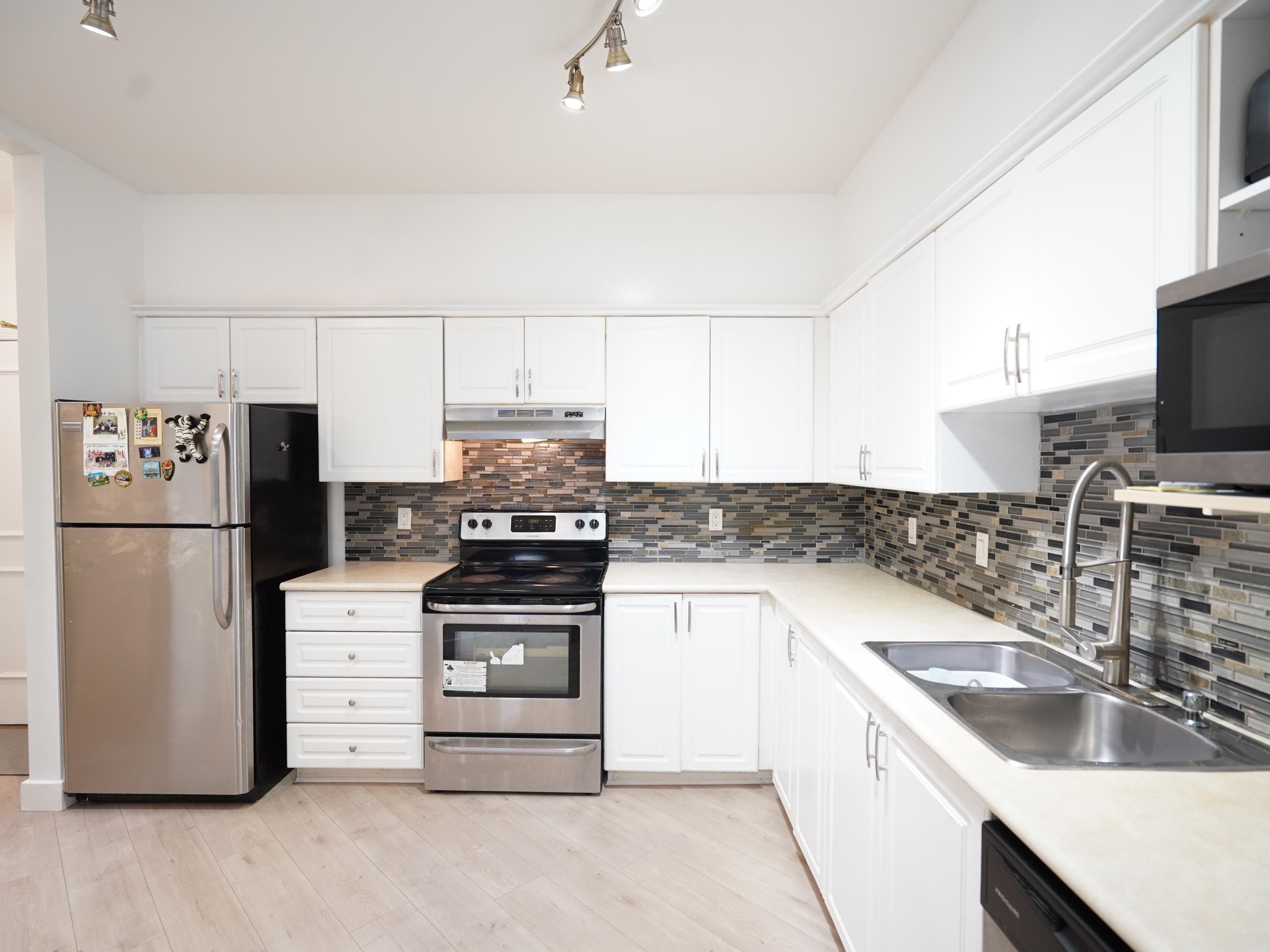 115 - 8139 121a Street, Surrey, V3W 0Z2 — photo 3