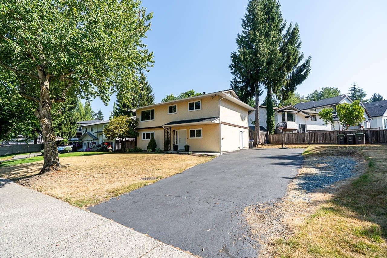 6304 Sundance Drive, Surrey, V3S 8A9 — photo 2