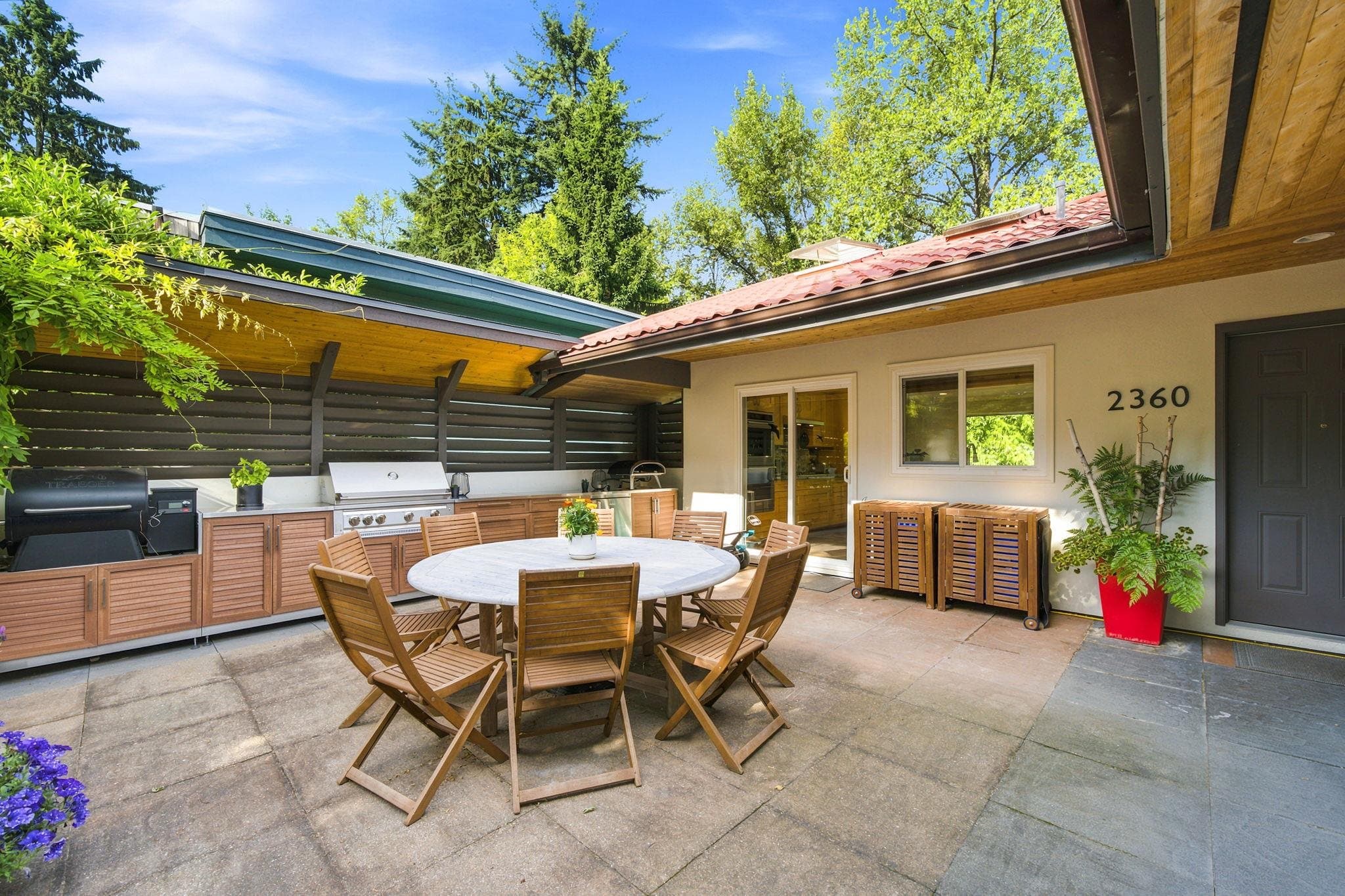 2360 Mackay Avenue, North Vancouver, V7P 2M9 — photo 3