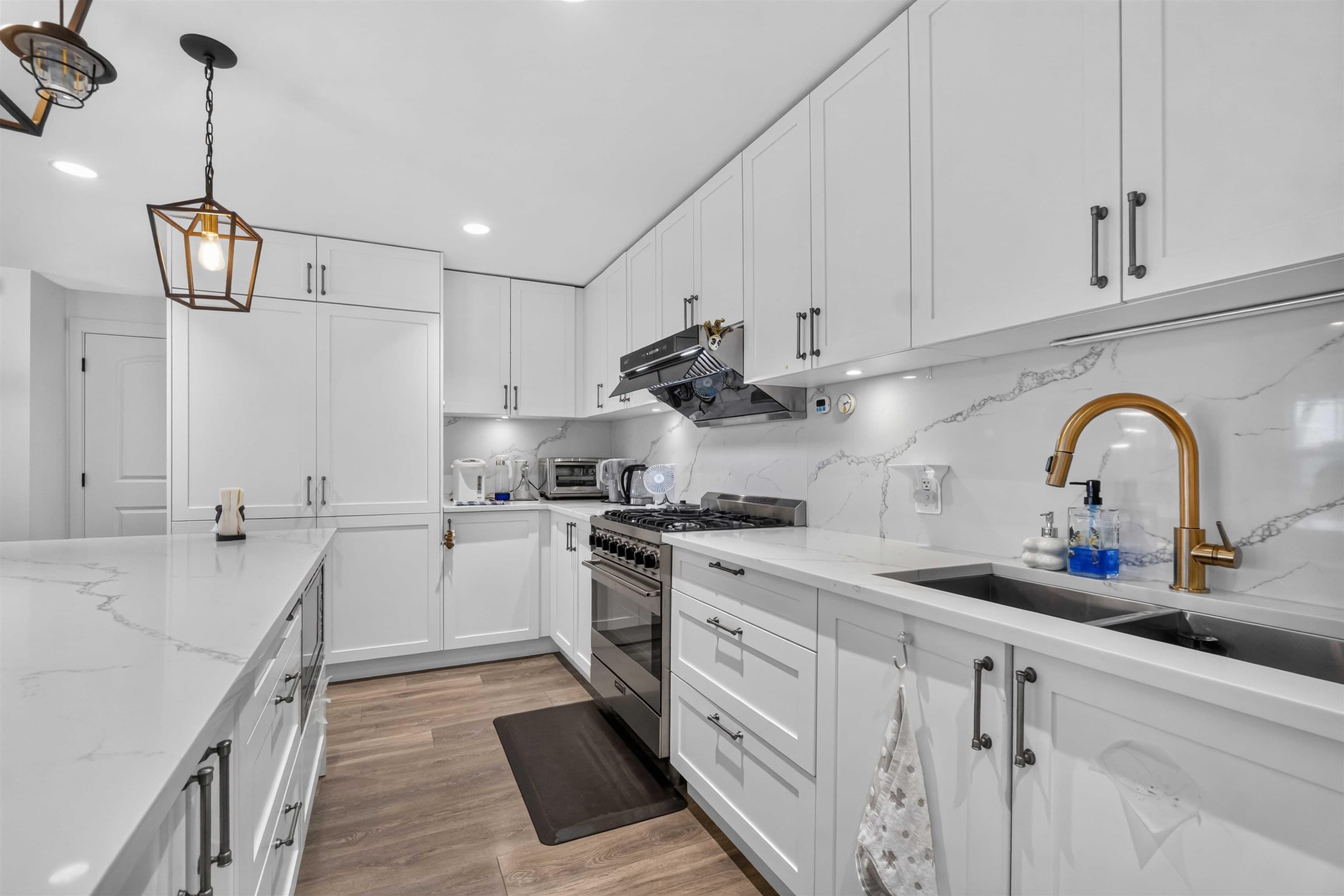 451 W 63rd Avenue, Vancouver, V5X 0J1 — photo 4