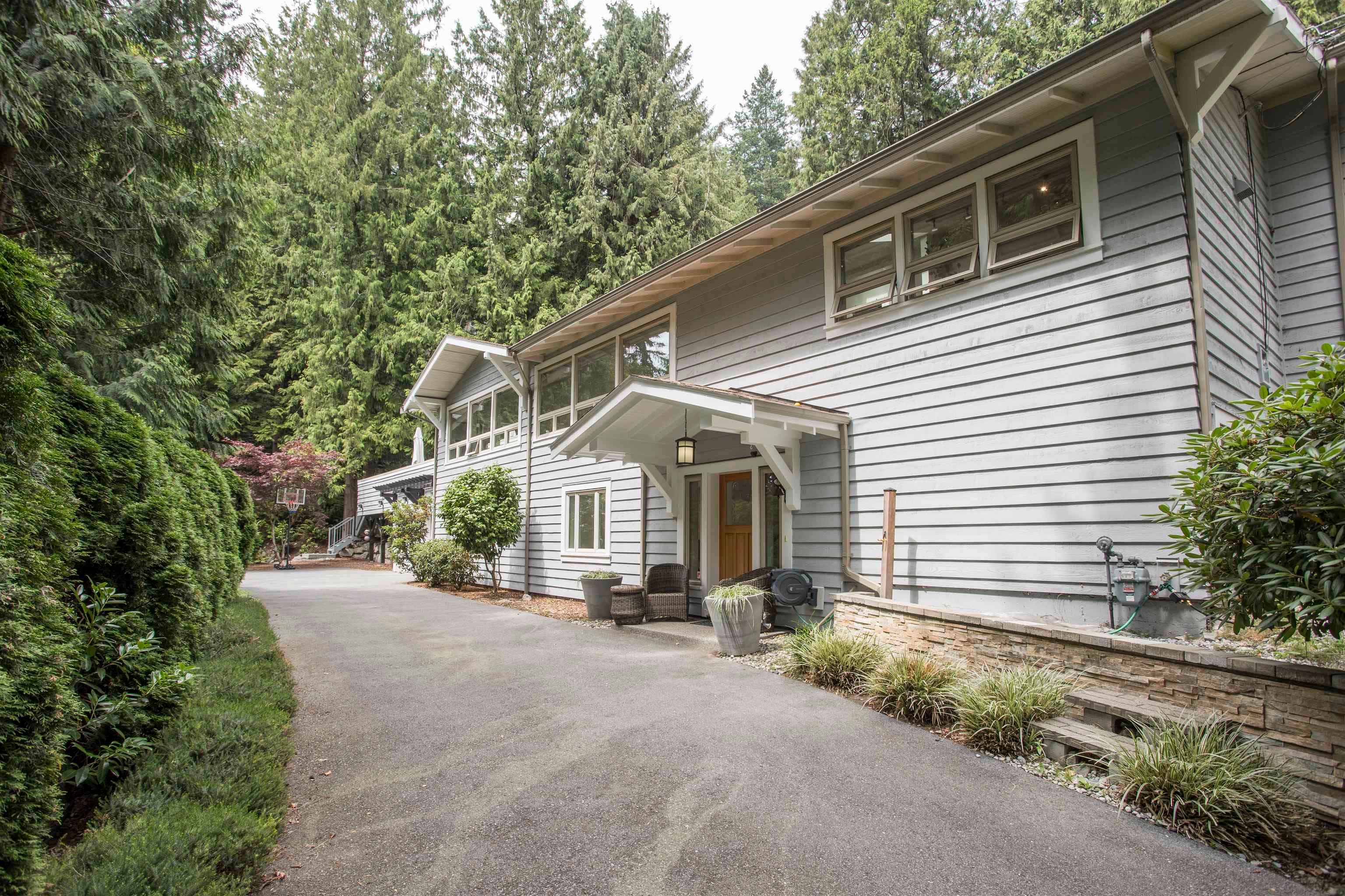5770 Primrose Place, West Vancouver, V7W 2V3 — photo 2