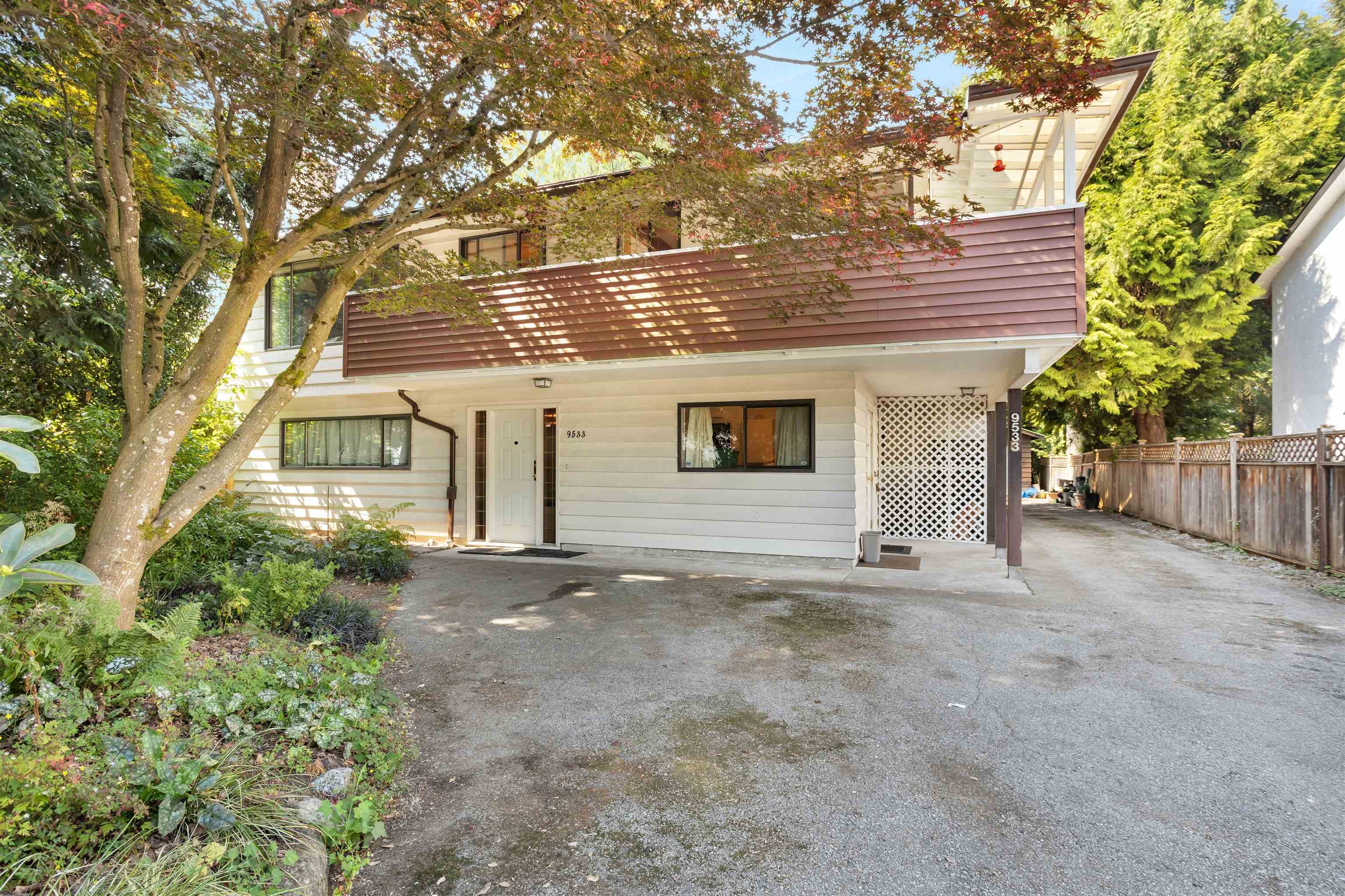 9533 139 Street, Surrey, V3V 5X7 — photo 2
