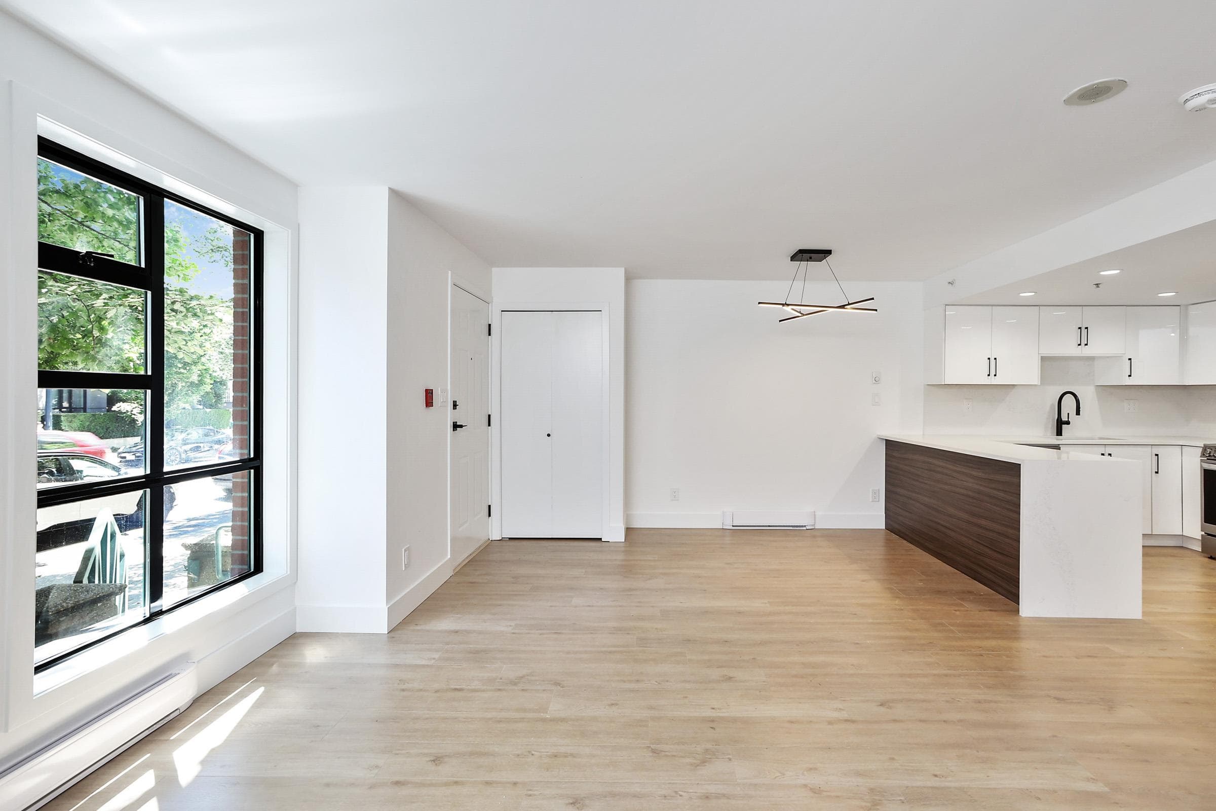 929 Homer Street, Vancouver, V6B 2W6 — photo 2