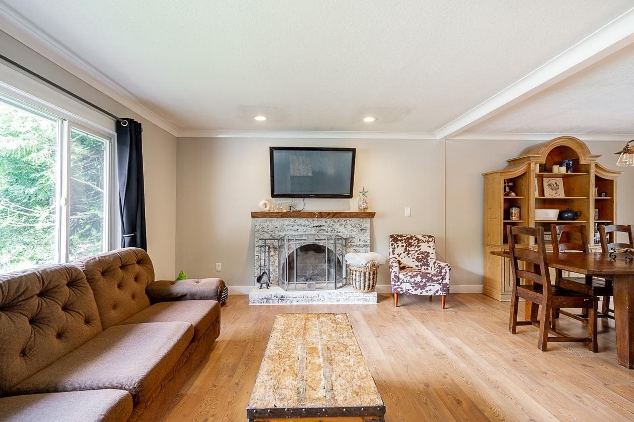 4734 206a Street, Langley, V3A 6N8 — photo 5