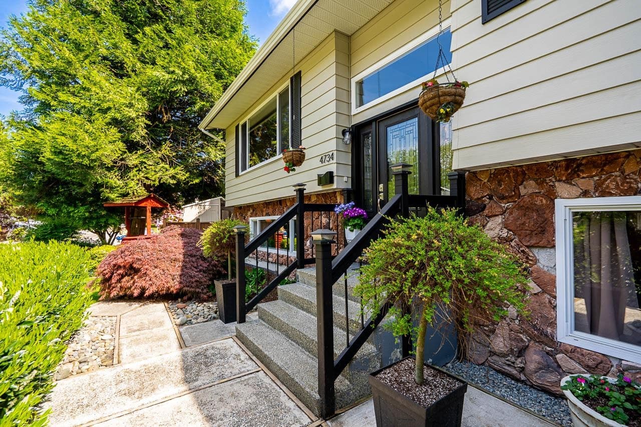 4734 206a Street, Langley, V3A 6N8 — photo 4