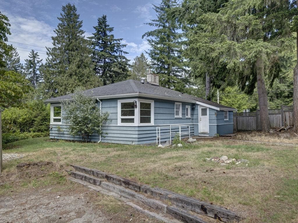 5724 Porpoise Bay Road, Sechelt, V0N 3A3 — photo 3