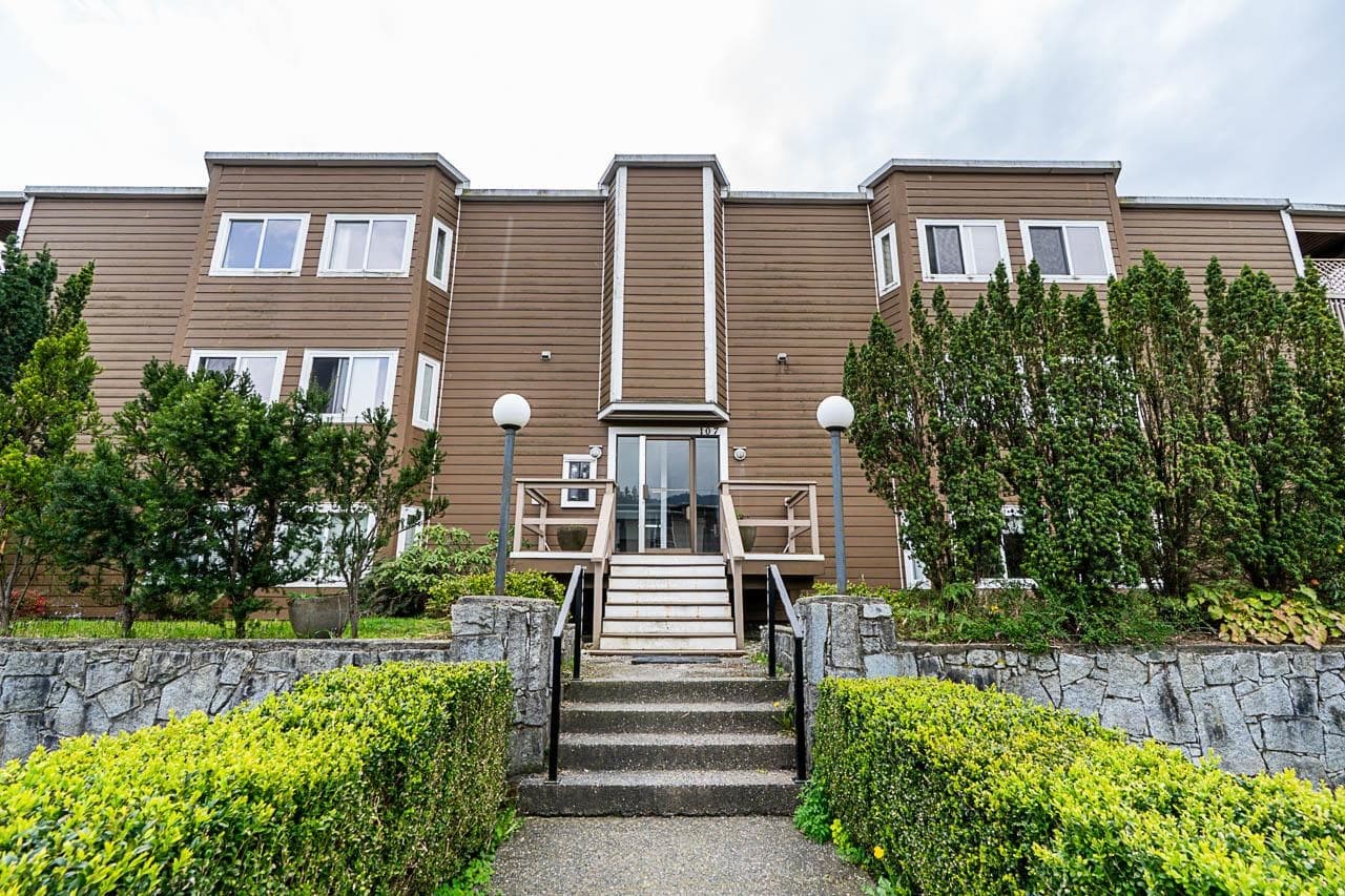 203 - 107 W 27th Street, North Vancouver, V7N 4G5 — photo 1