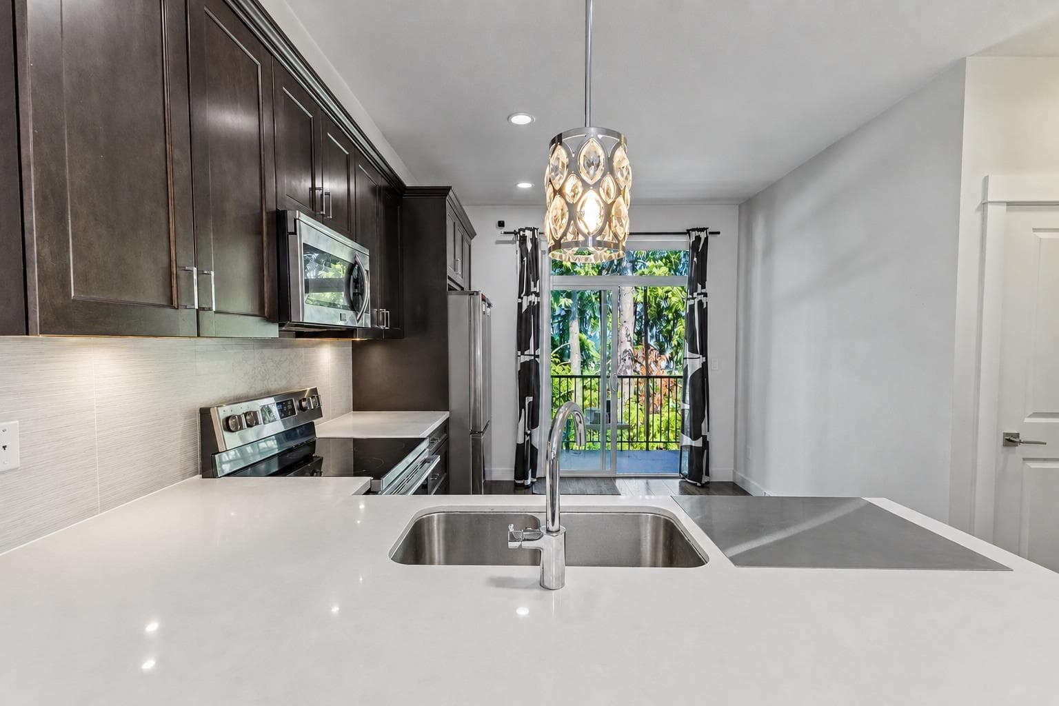 22 - 14271 60 Avenue, Surrey, V3X 2N4 — photo 3
