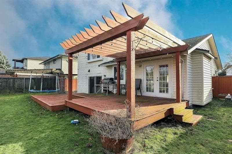 32275 Clinton Avenue, Abbotsford, V2T 5B3 — photo 3