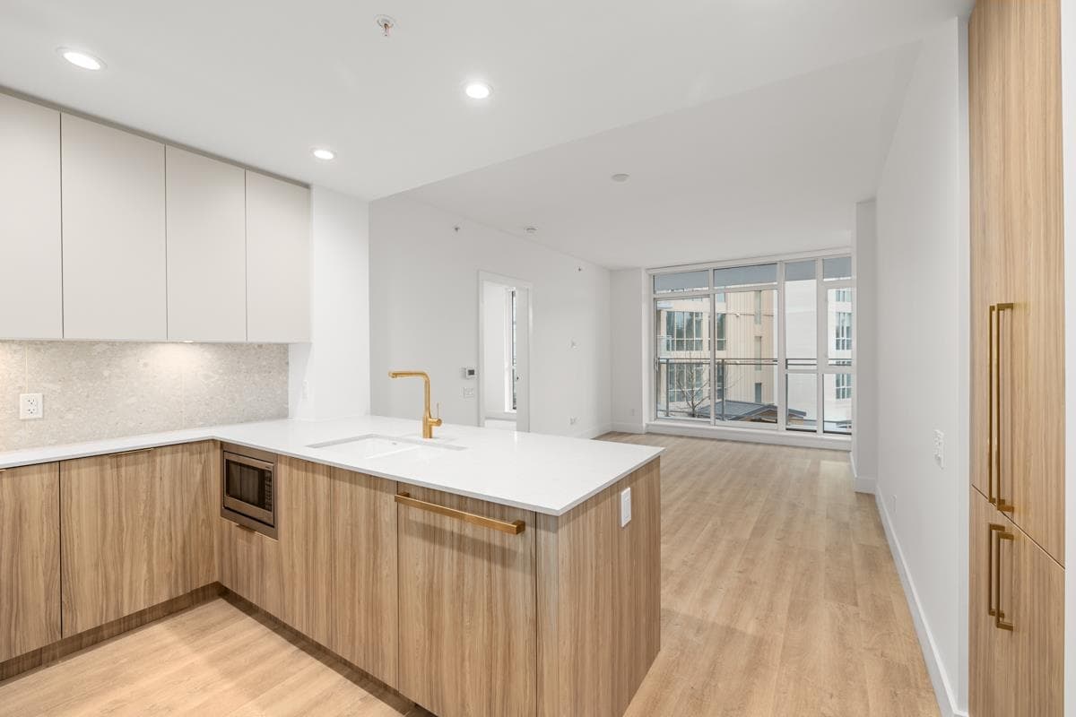 204 - 2325 Emery Court, North Vancouver, V7J 0E3 — photo 4