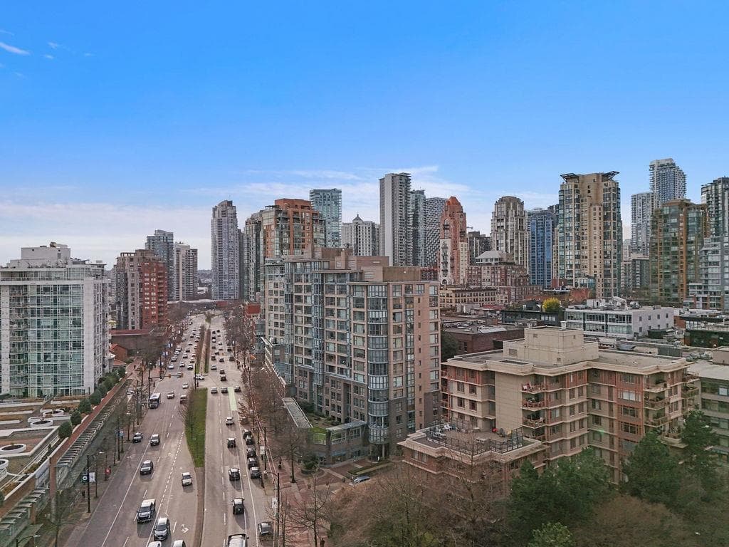 404 - 238 Alvin Narod Mews, Vancouver, V6B 5Z3 — photo 1