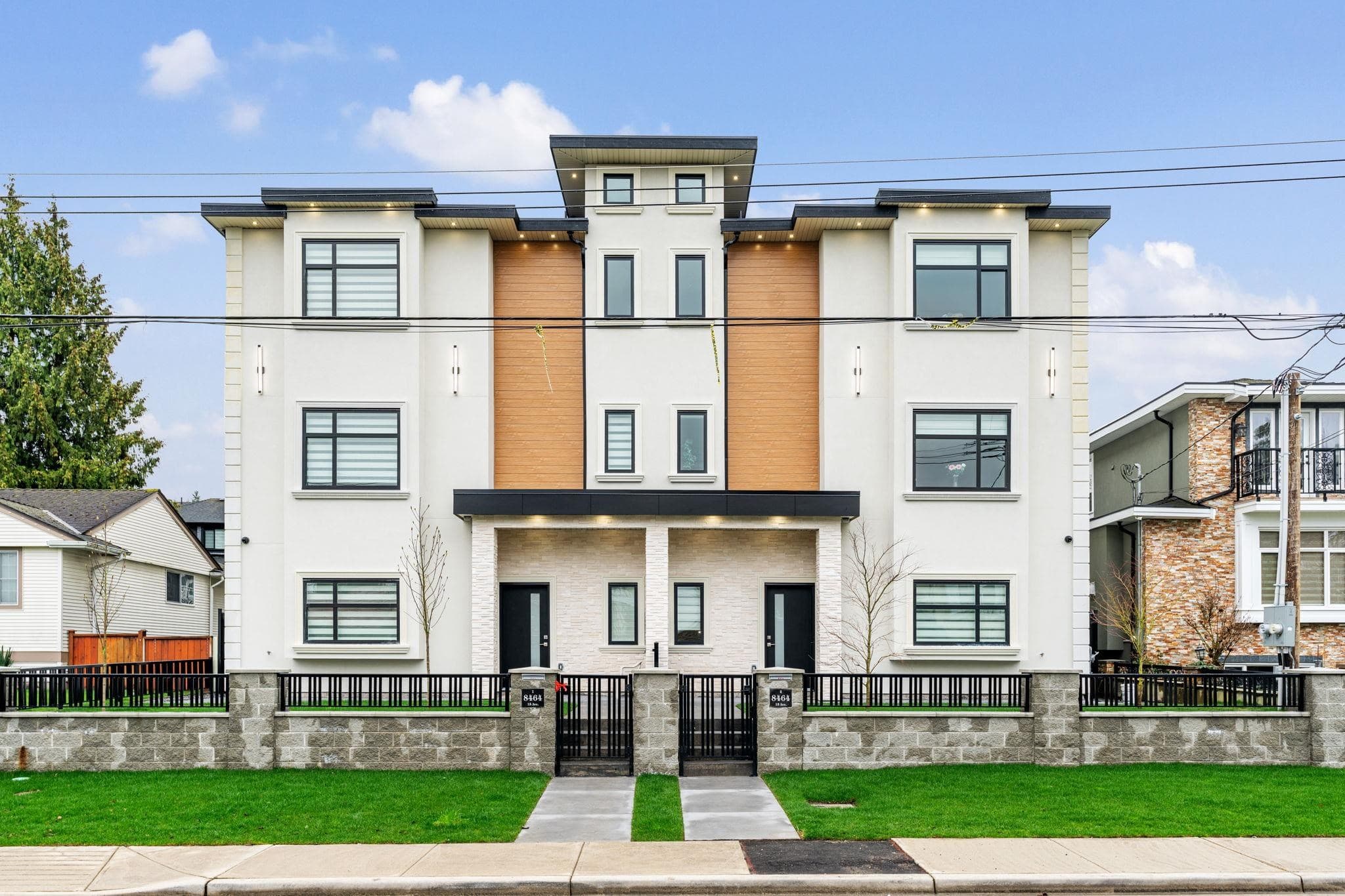 2 - 8464 15 Avenue, Burnaby