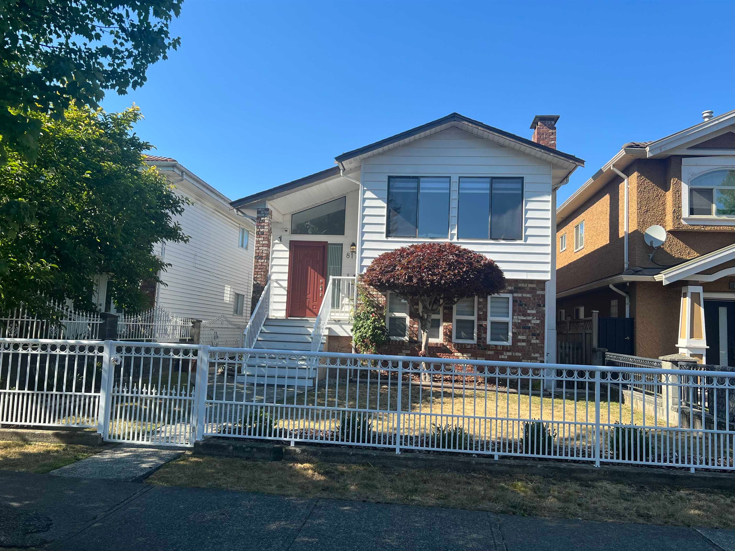 817 E 51 Avenue, Vancouver, V5X 1E4 — photo 1