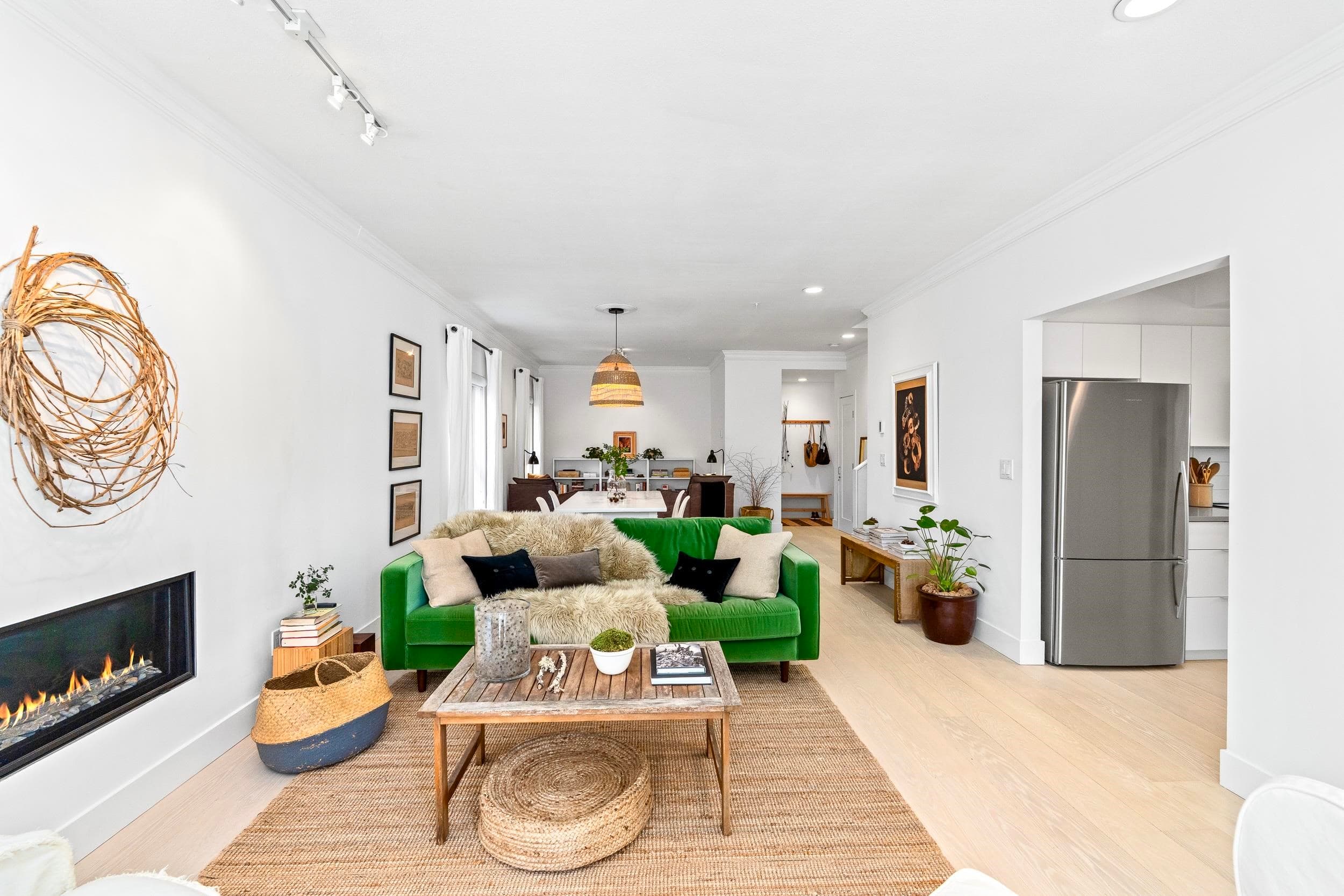 2 - 258 W 14th Street, North Vancouver, V7M 1P3 — photo 3