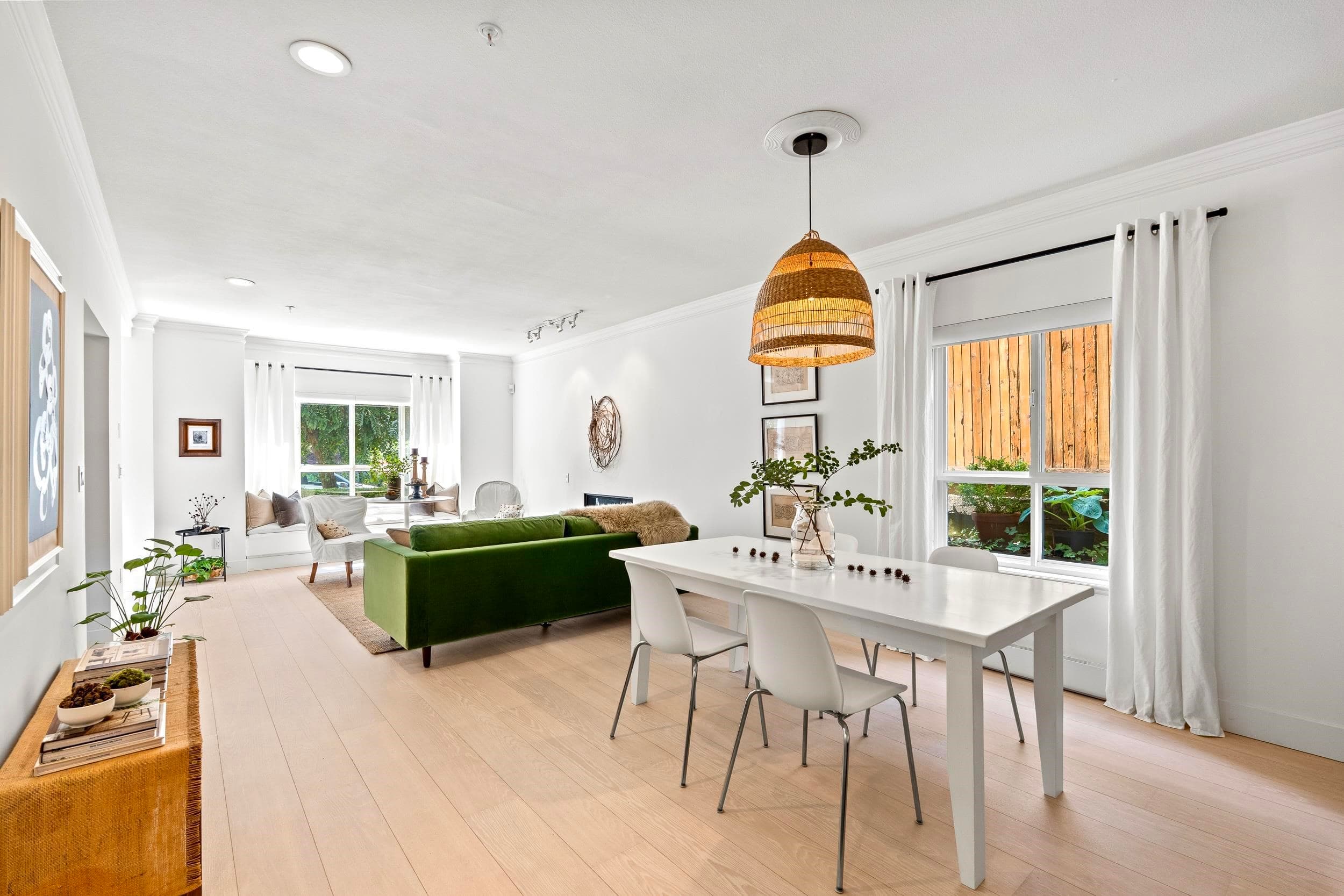 2 - 258 W 14th Street, North Vancouver, V7M 1P3 — photo 4
