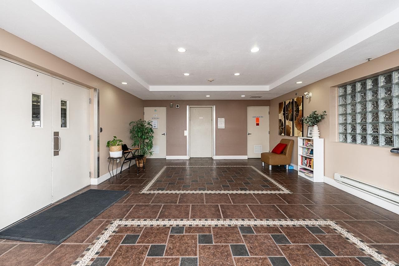 204 - 46021 Second Avenue, Chilliwack, V2P 1S6 — photo 4