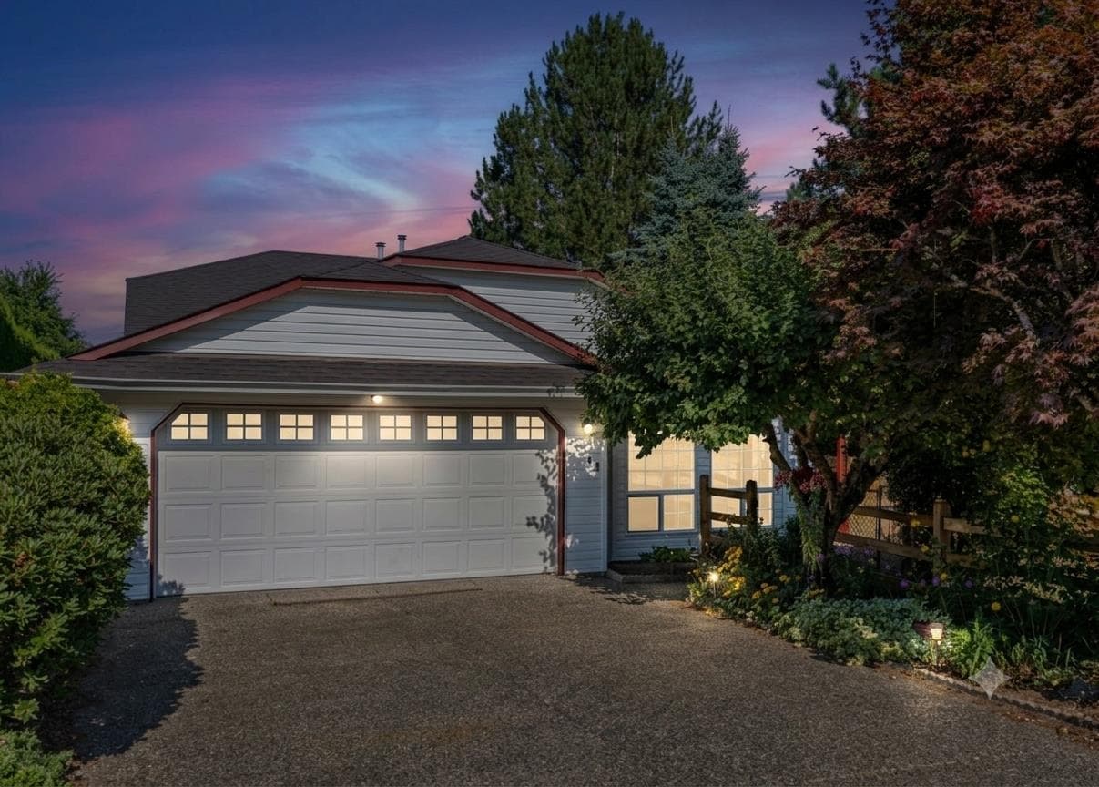 5709 Stonehaven Street, Chilliwack, V2R 3Y6 — photo 1