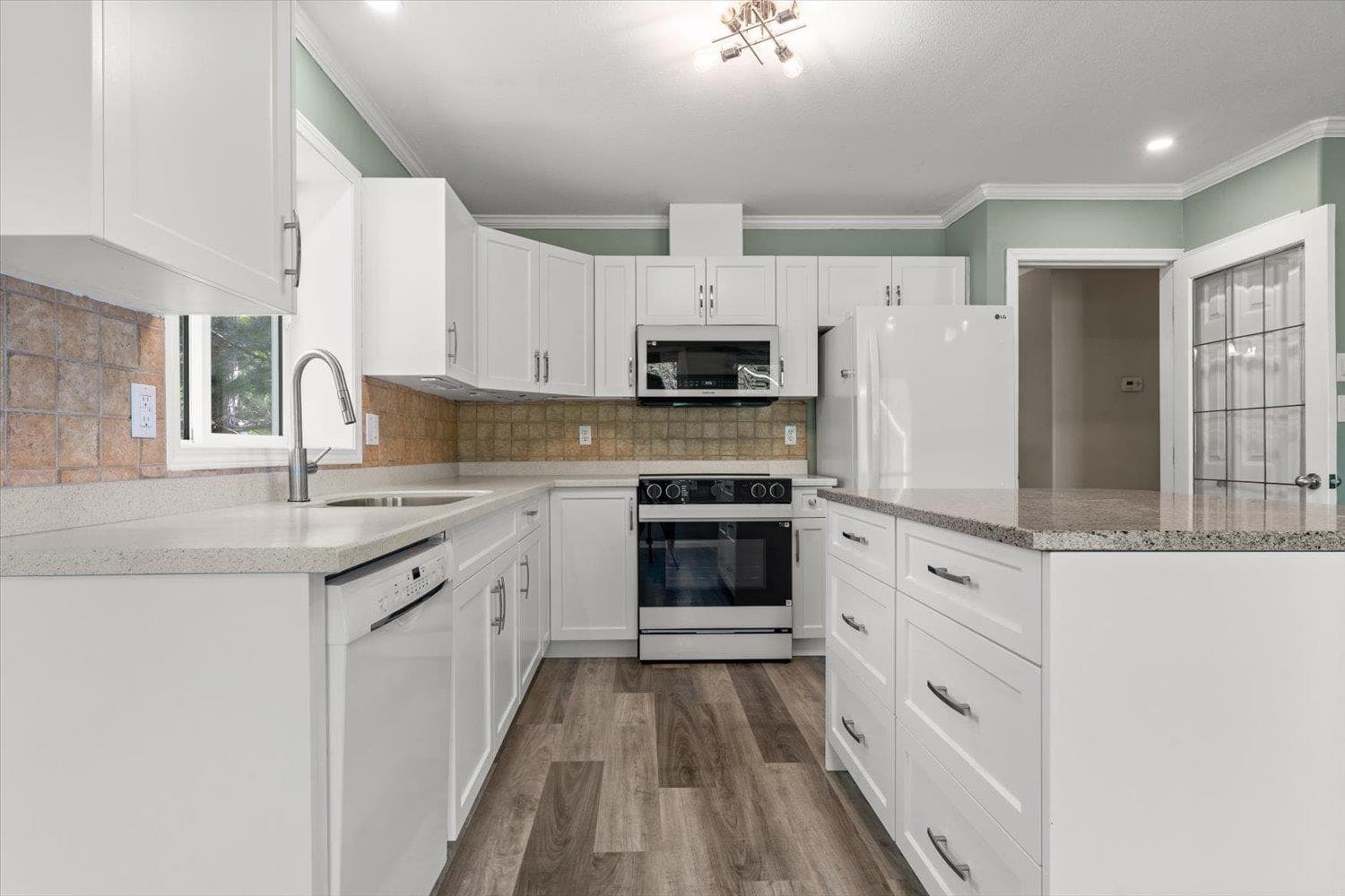 5709 Stonehaven Street, Chilliwack, V2R 3Y6 — photo 4