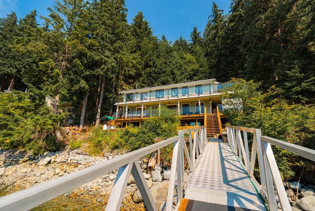 29 E Croker Island, North Vancouver, V0V 0V0 — photo 2