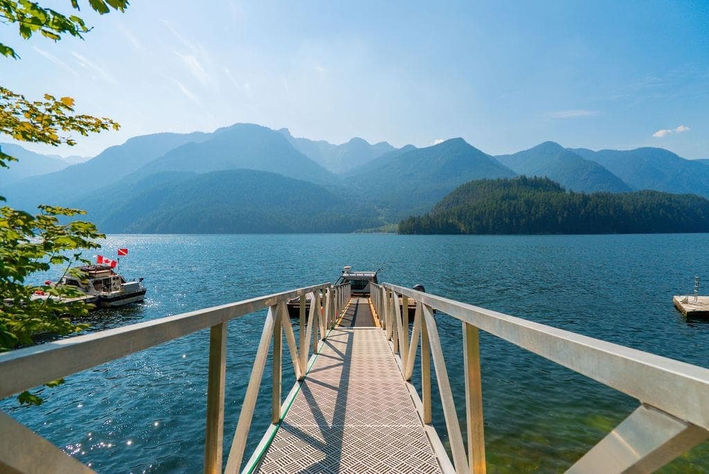 29 E Croker Island, North Vancouver, V0V 0V0 — photo 1
