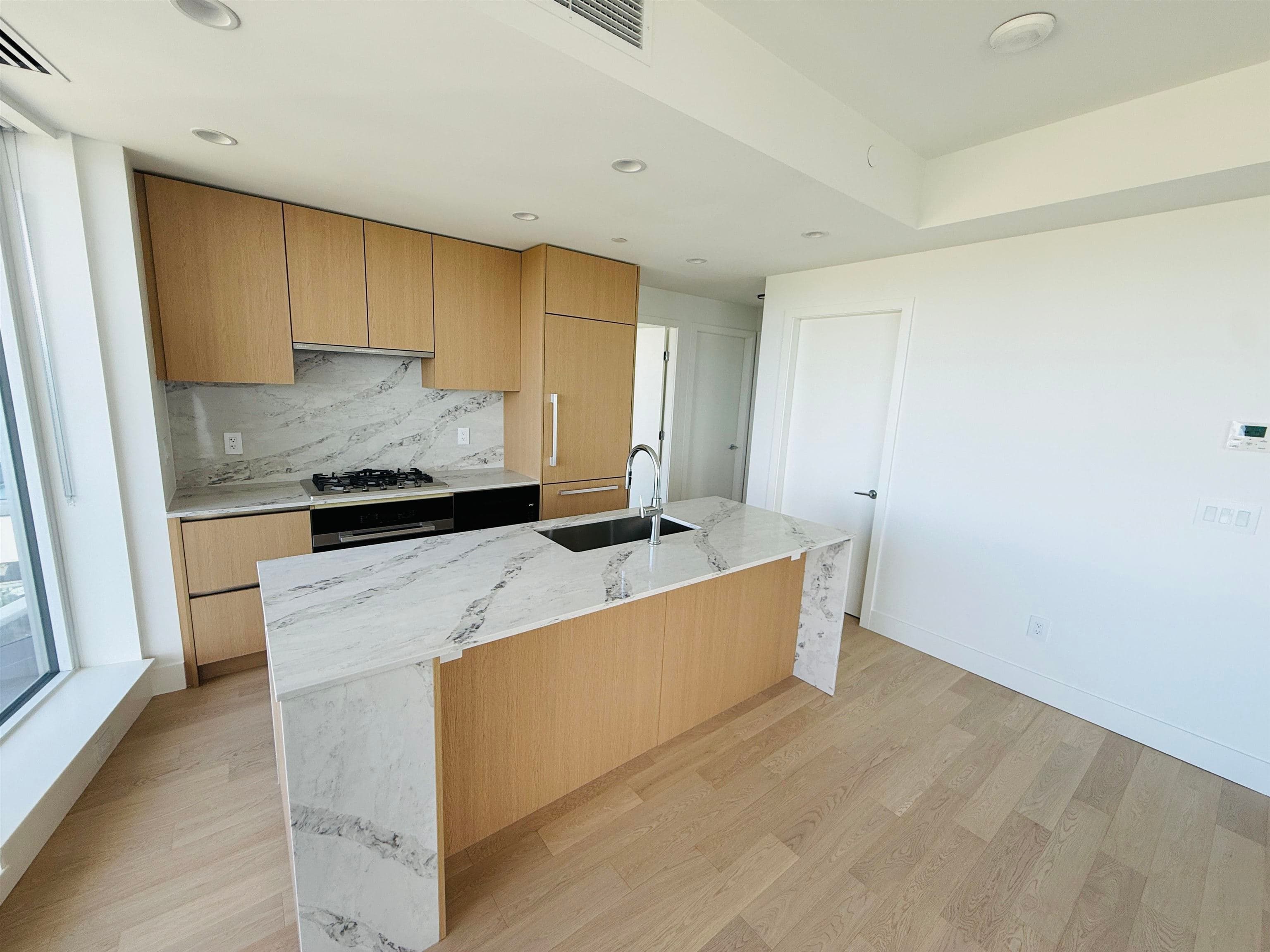 14th floor - 1493 Martin Street, White Rock, V4B 0C4 — photo 2