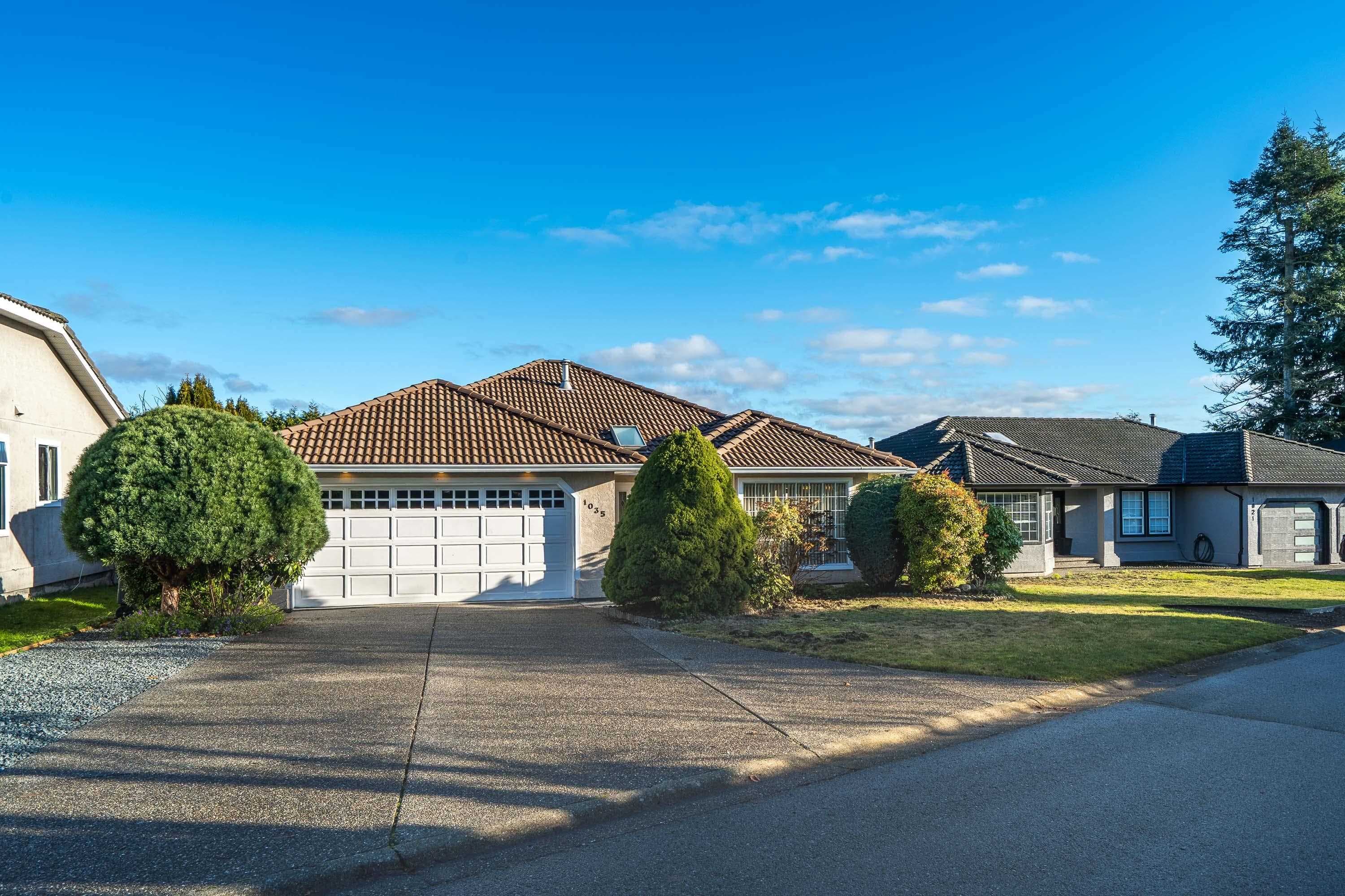 1035 King George Boulevard, Surrey, V4A 9S7 — photo 2