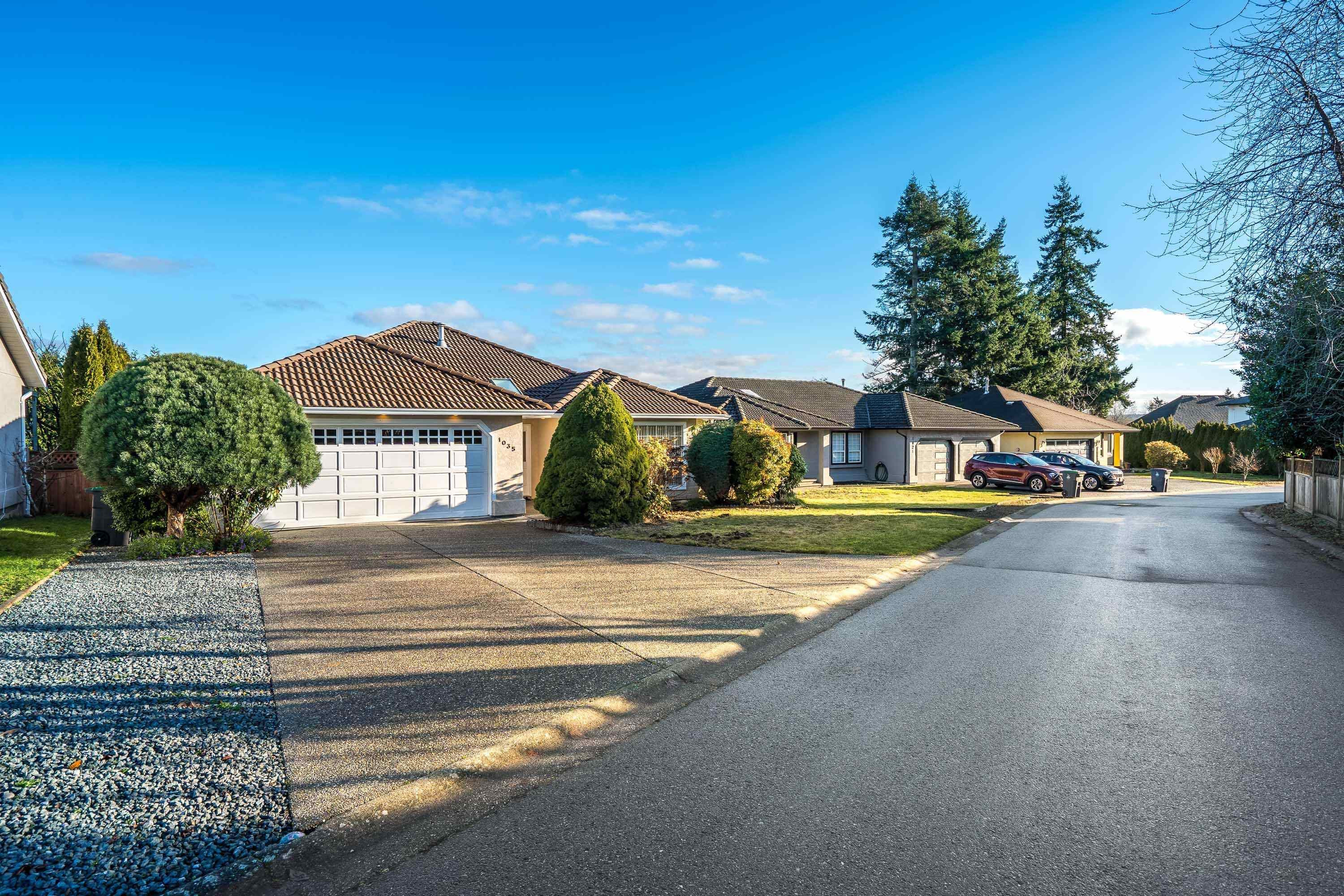 1035 King George Boulevard, Surrey, V4A 9S7 — photo 4