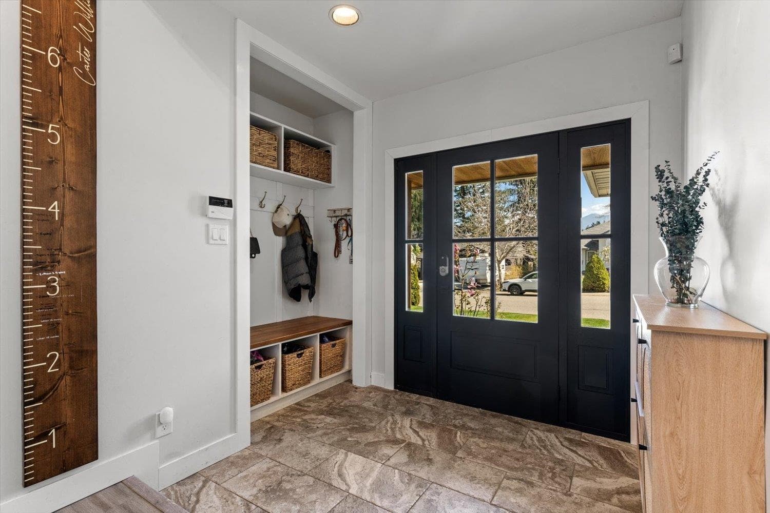 5785 Canterbury Drive, Chilliwack, V2R 3B9 — photo 4