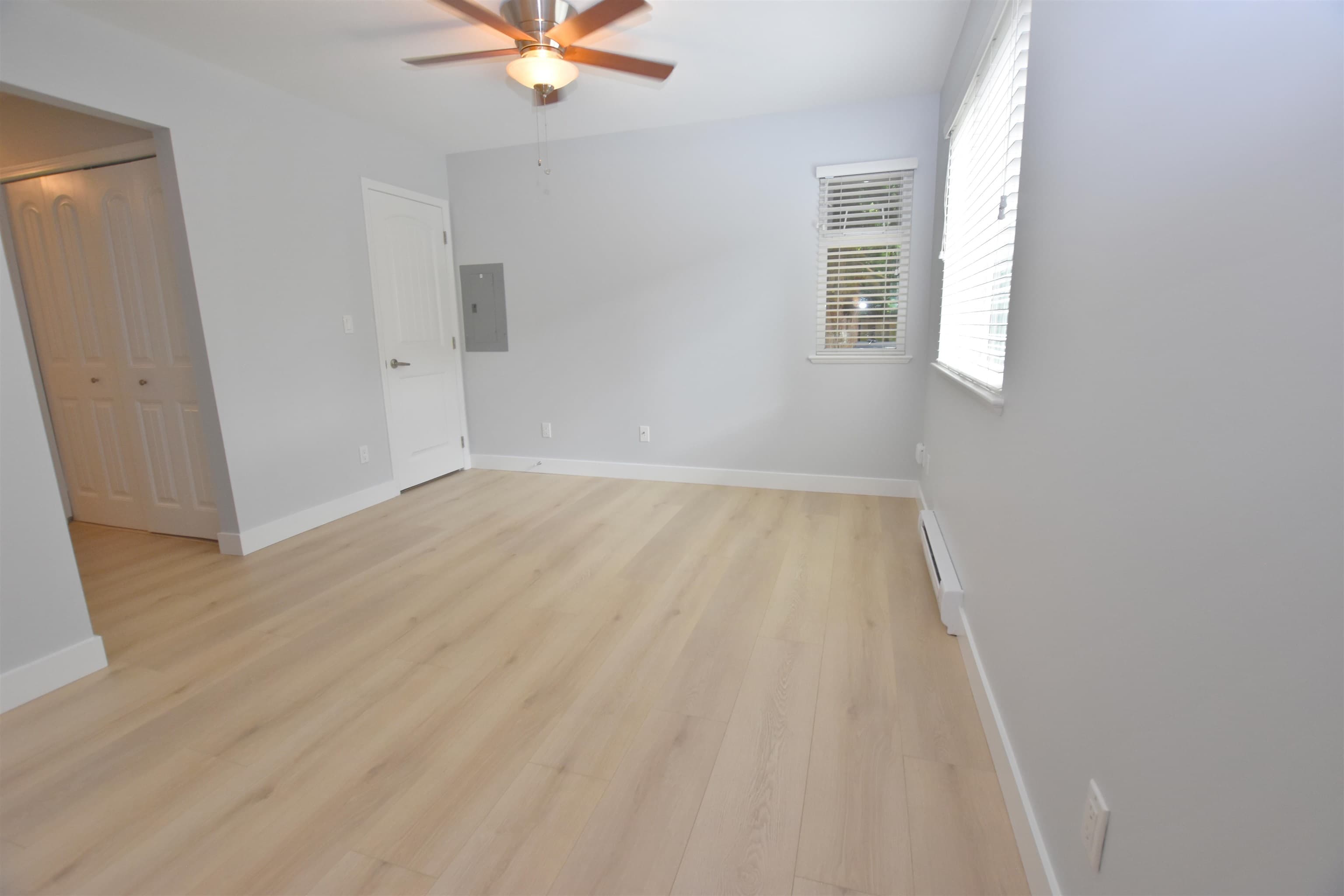 15402 96a Avenue, Surrey, V3R 7H2 — photo 5
