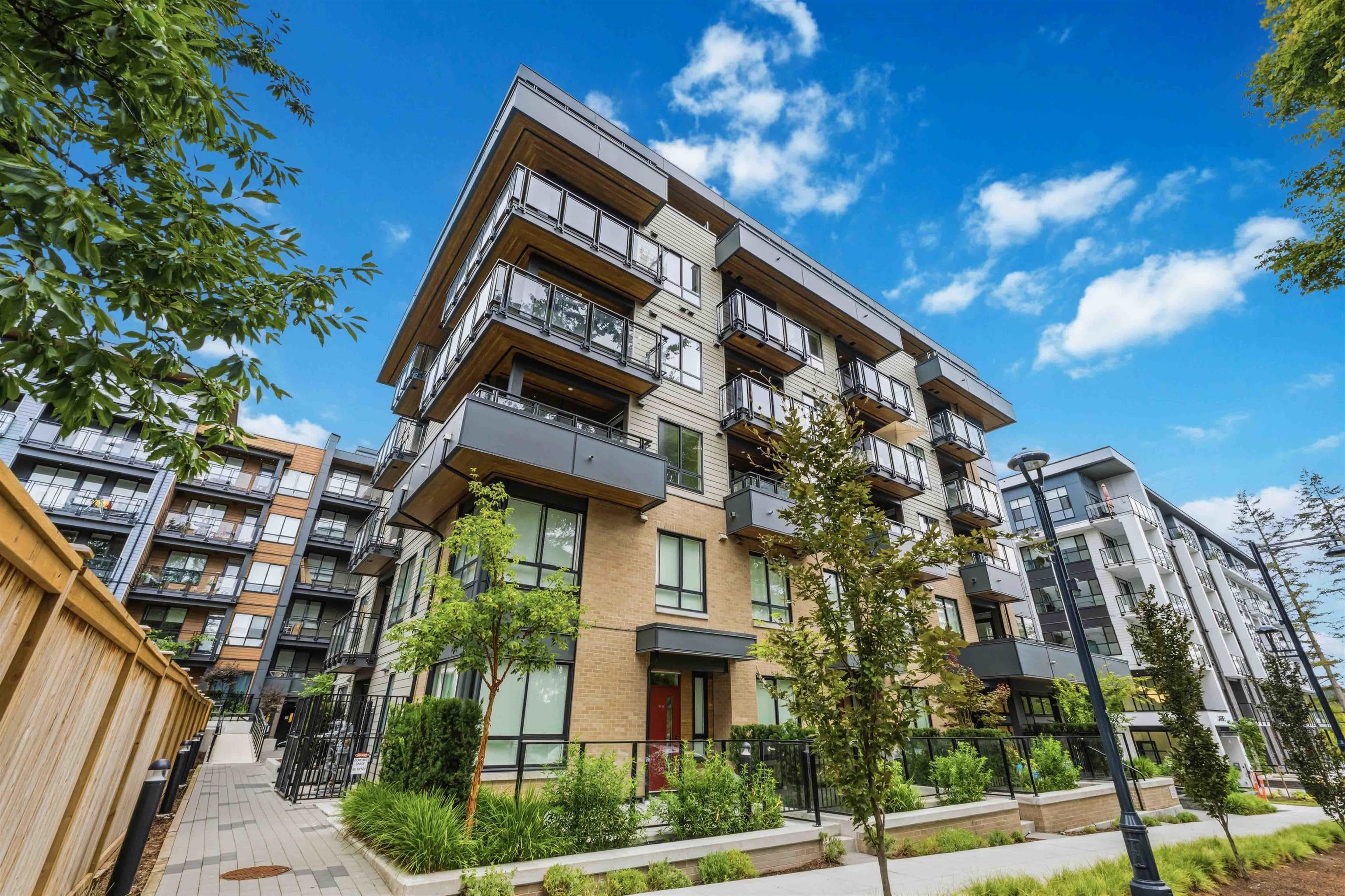 403 - 13439 94a Avenue, Surrey, V3V 0G9 — photo 2