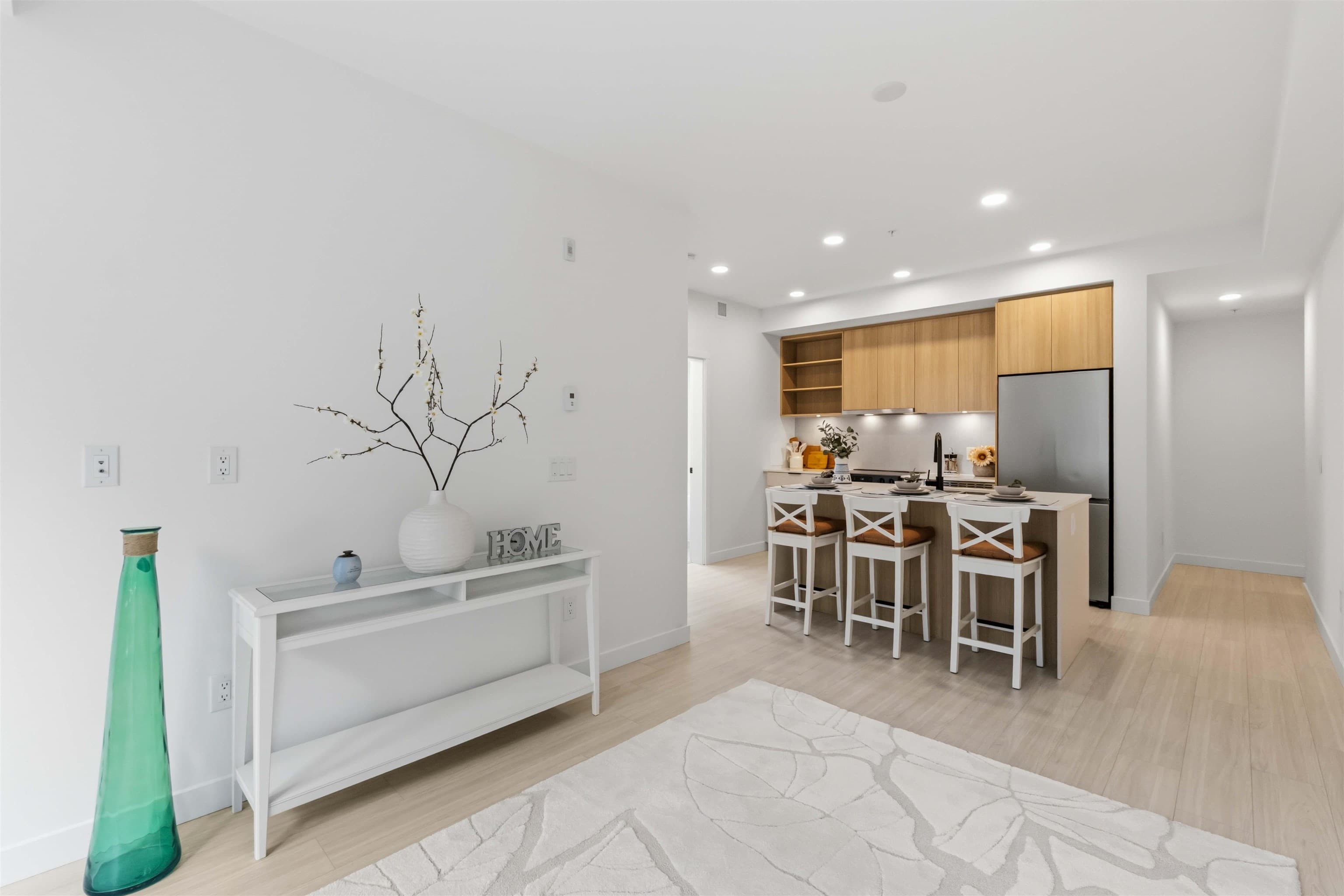403 - 13439 94a Avenue, Surrey, V3V 0G9 — photo 4