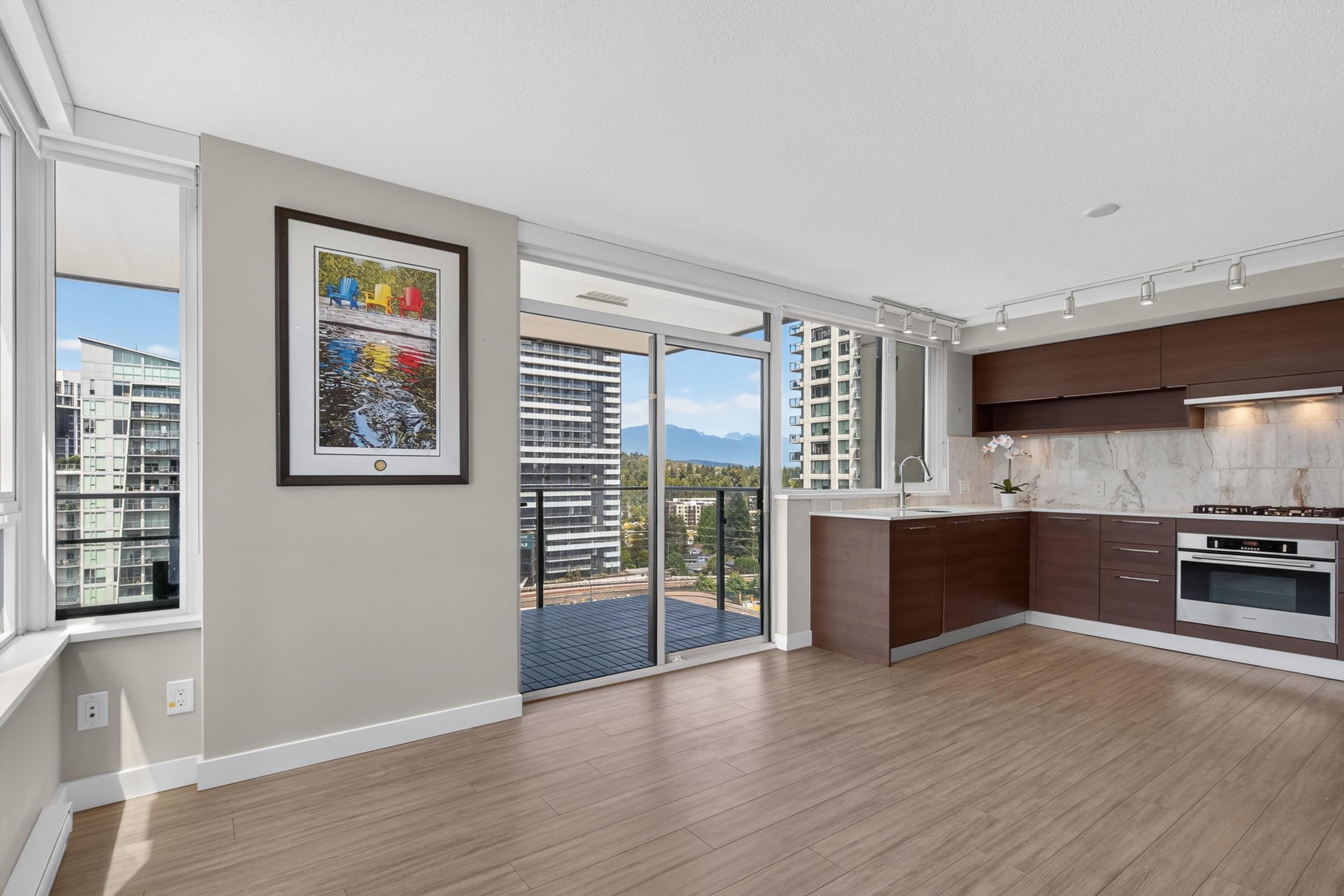 1402 - 570 Emerson Street, Coquitlam, V3J 0G4 — photo 5