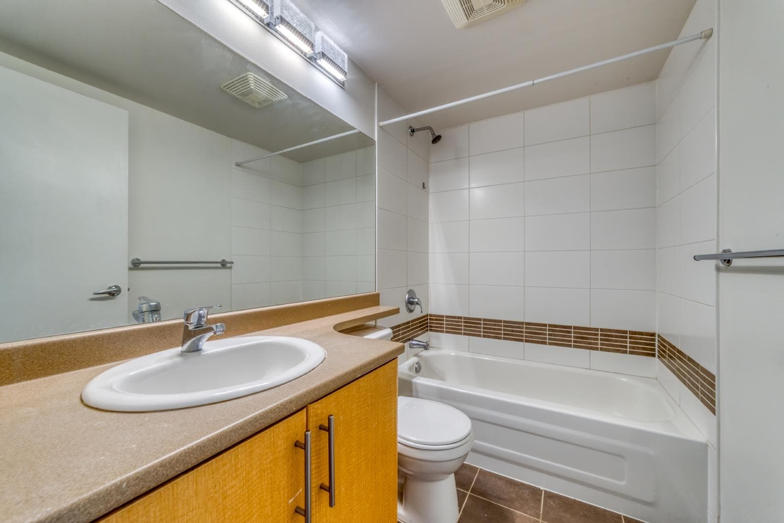 1706 - 1178 Heffley Crescent, Coquitlam, V3B 0A7 — photo 2