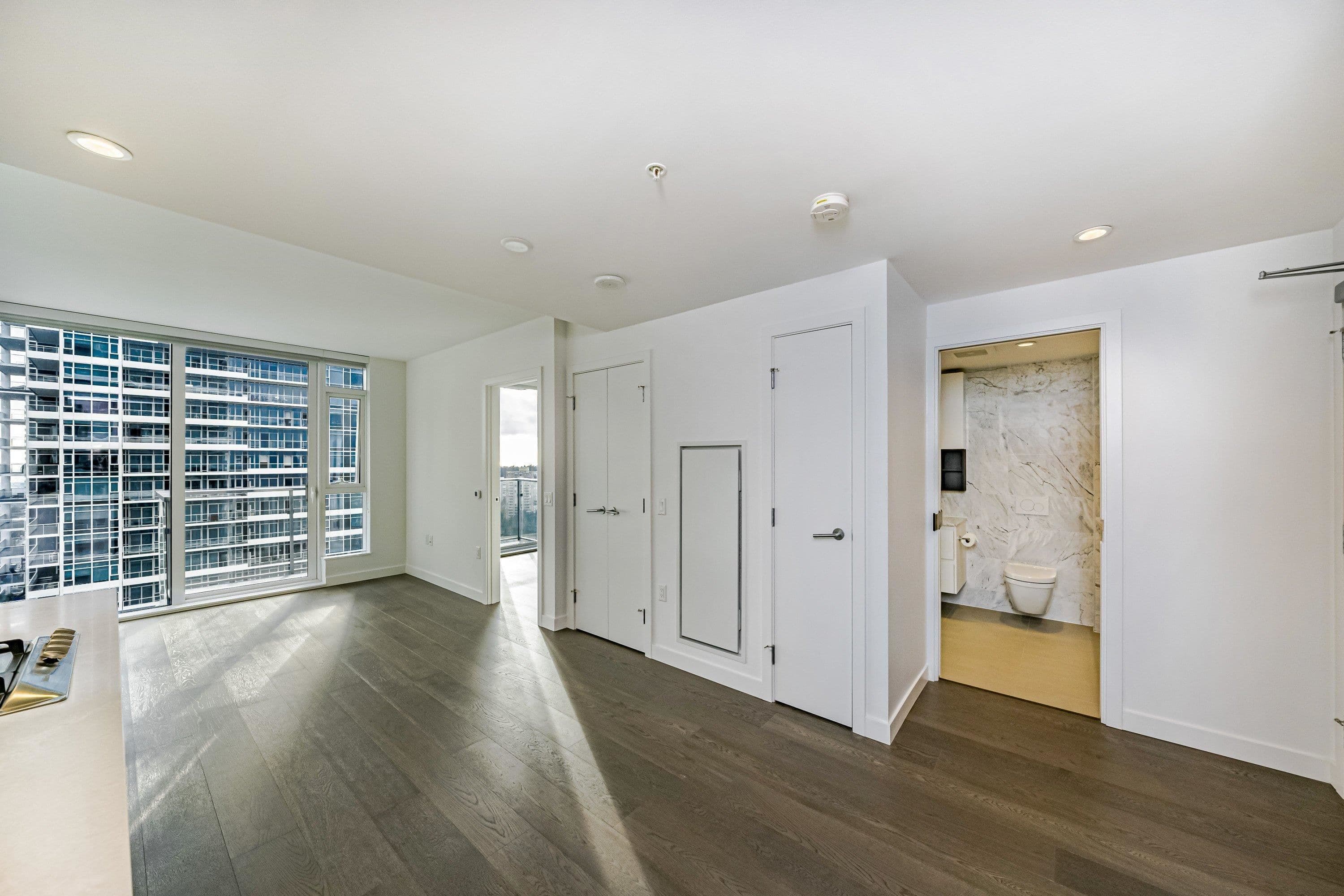 22xx - 6000 Mckay Avenue, Burnaby, V5H 0K2 — photo 4