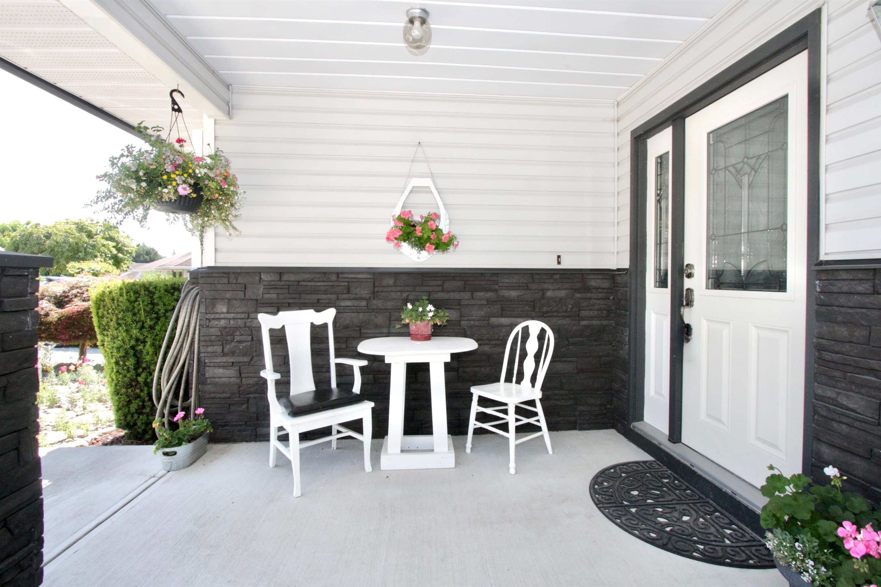 3911 Waterton Crescent, Abbotsford, V3G 1J9 — photo 2