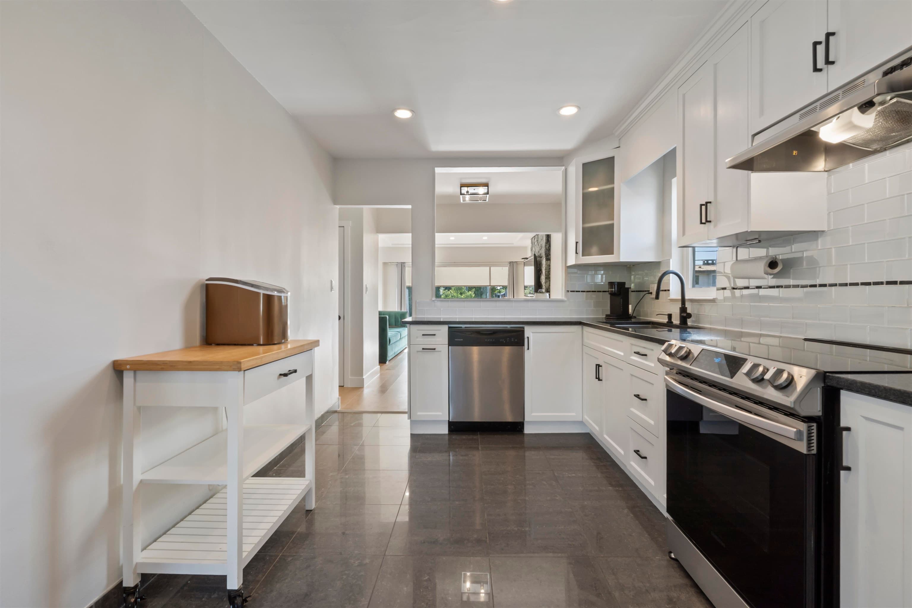 4136 Skeena Street, Vancouver, V5R 2L3 — photo 2