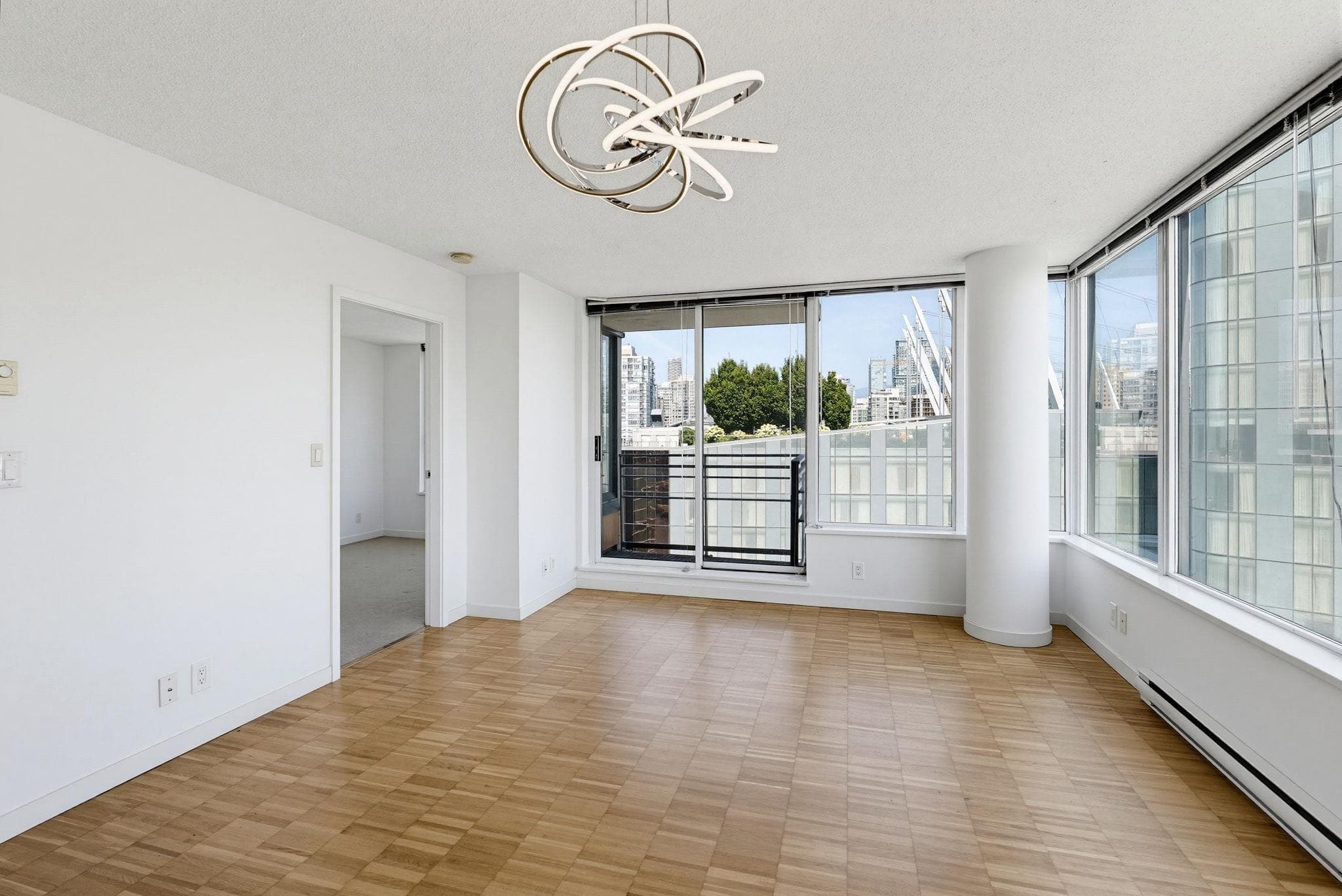 2508 - 33 Smithe Street, Vancouver, V6B 0B5 — photo 4