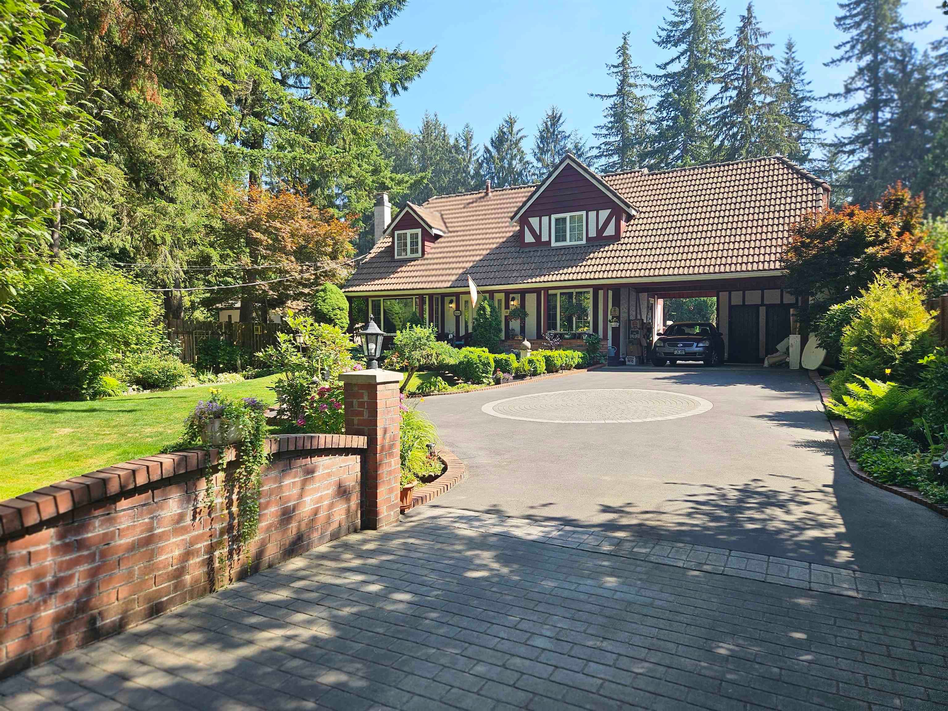 23242 130 Avenue, Maple Ridge, V2X 4S6 — photo 1