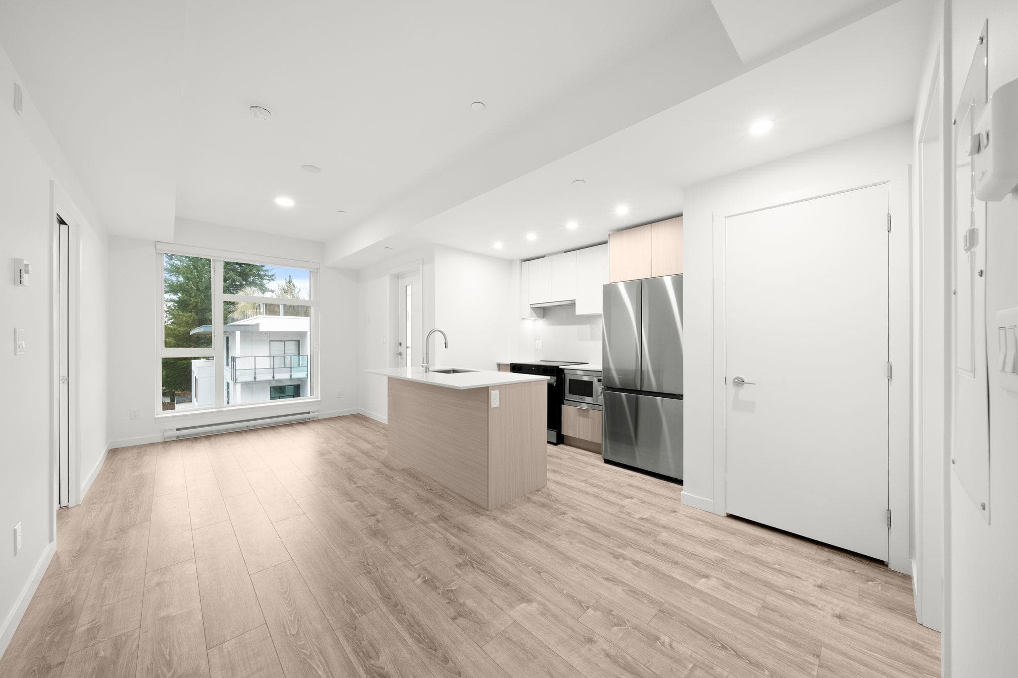 420 - 10828 139a Street, Surrey, V3R 0H3 — photo 2
