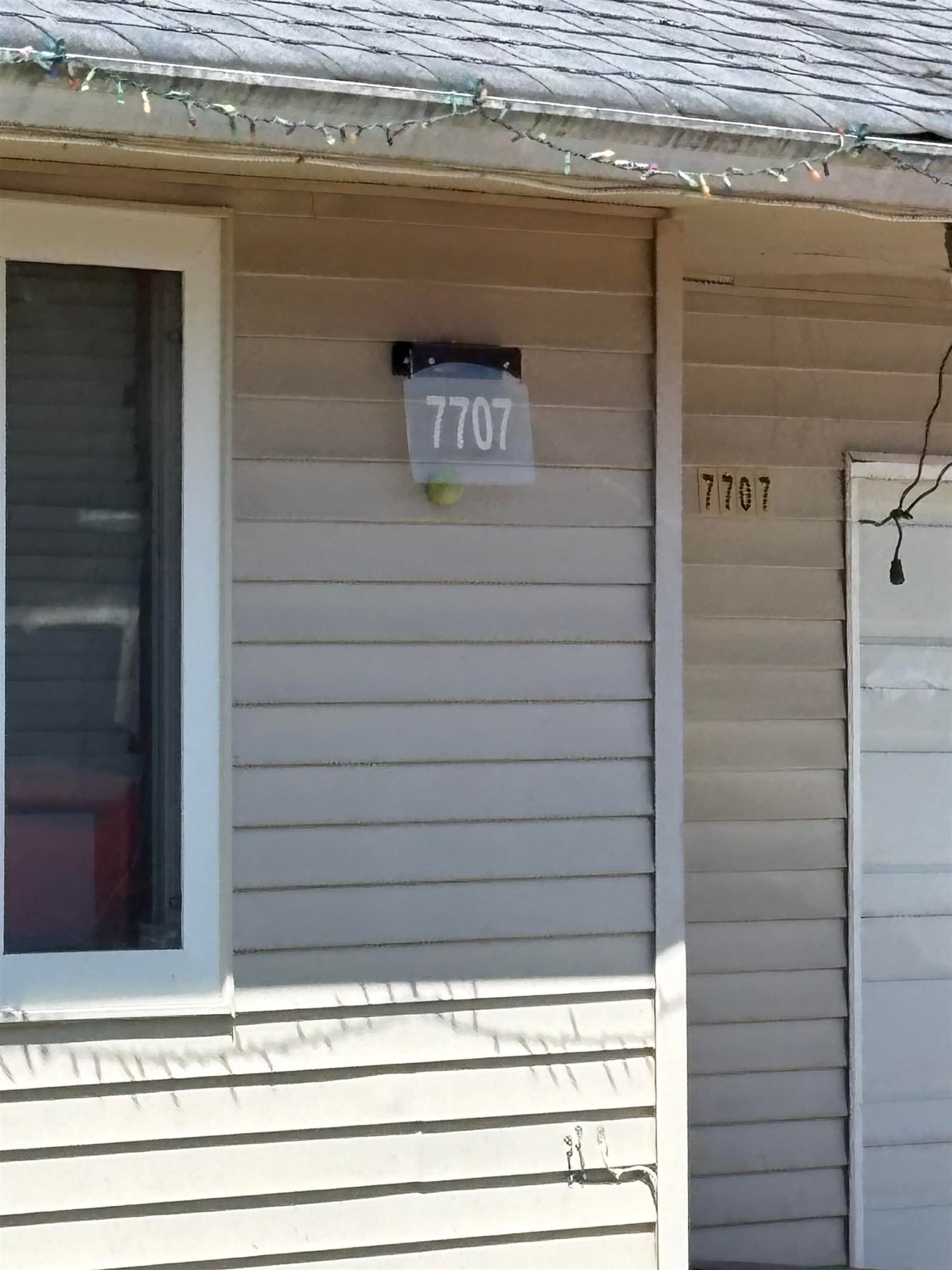 7707 118 Street, Delta, V4C 6G9 — photo 1