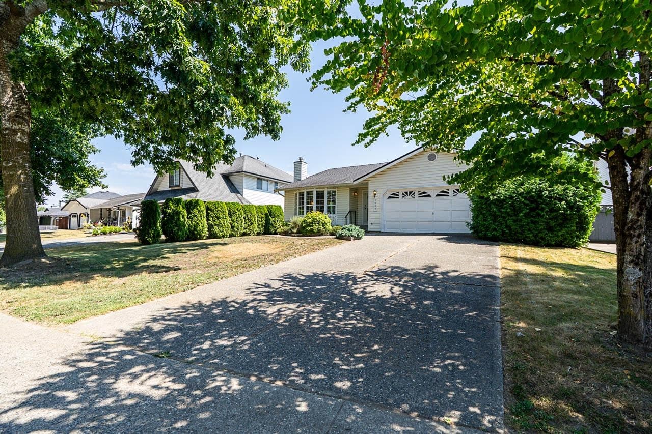 5880 169 Street, Surrey, V3S 6Z9 — photo 2