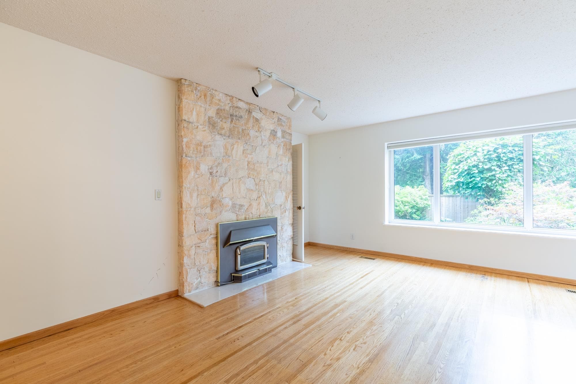 2256 Chapman Way, North Vancouver, V7H 1W1 — photo 5
