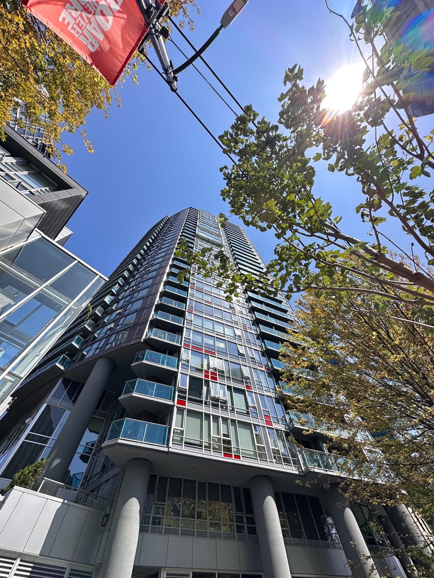 2108 - 233 Robson Street, Vancouver, V6B 0E8 — photo 2