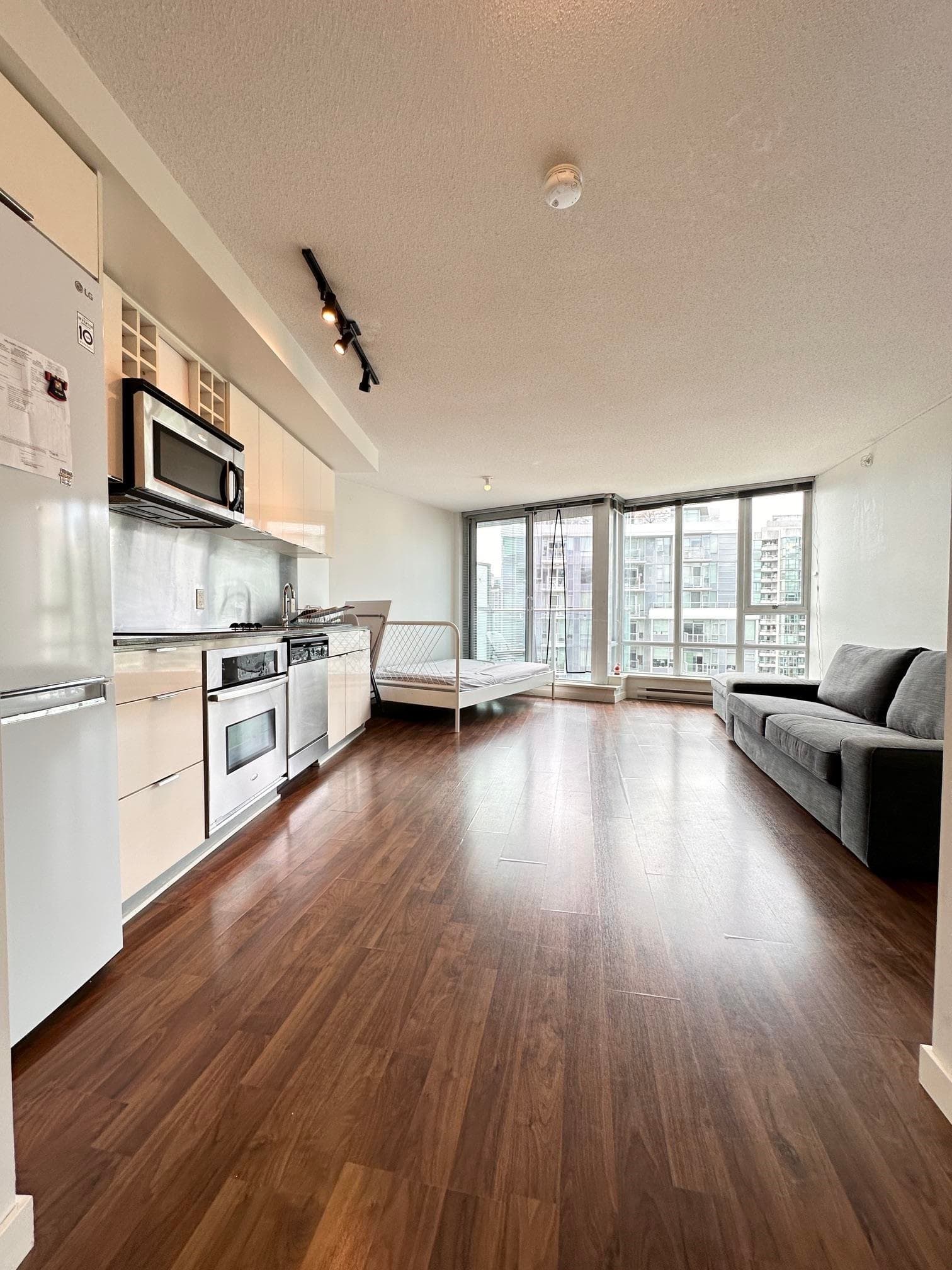 2108 - 233 Robson Street, Vancouver, V6B 0E8 — photo 4