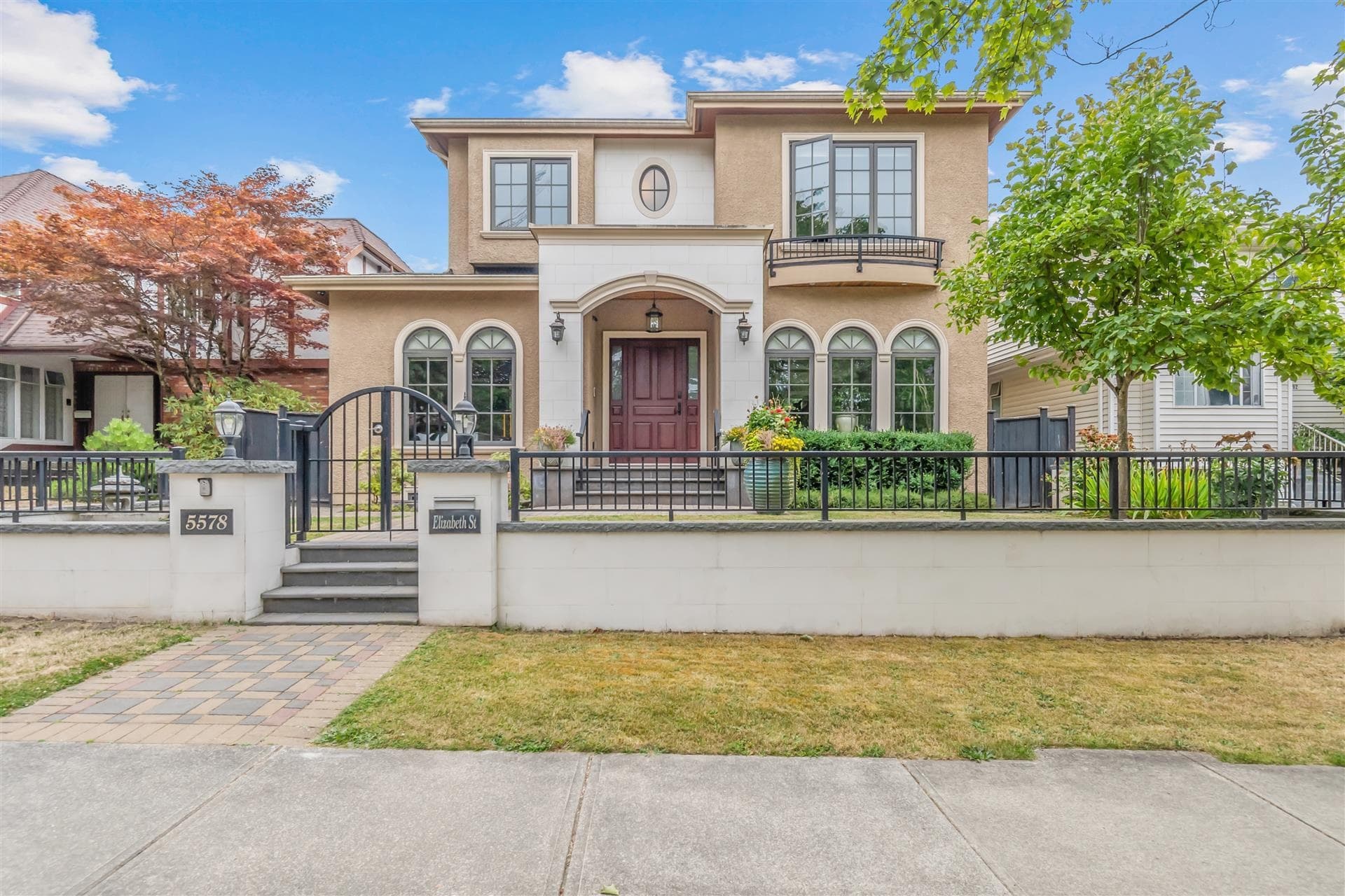 5578 Elizabeth Street, Vancouver, V5Y 3J9 — photo 1