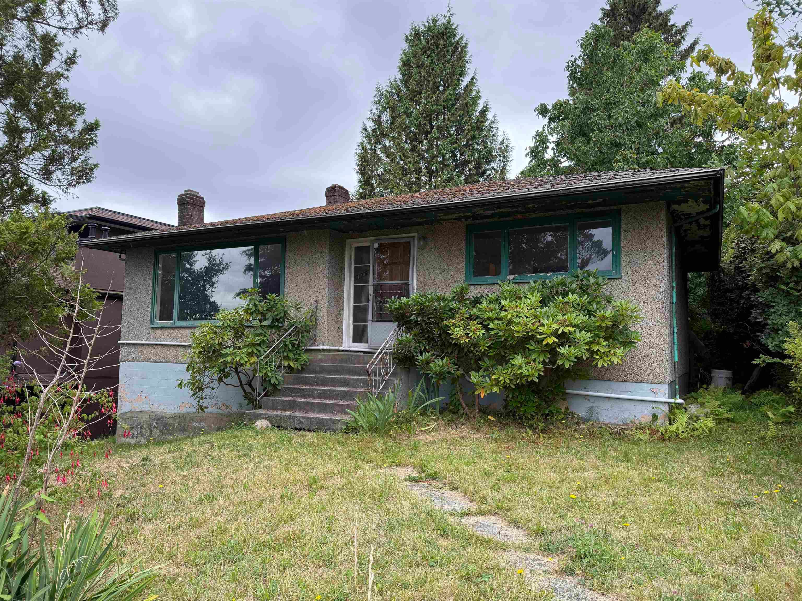 115 N Howard Avenue, Burnaby